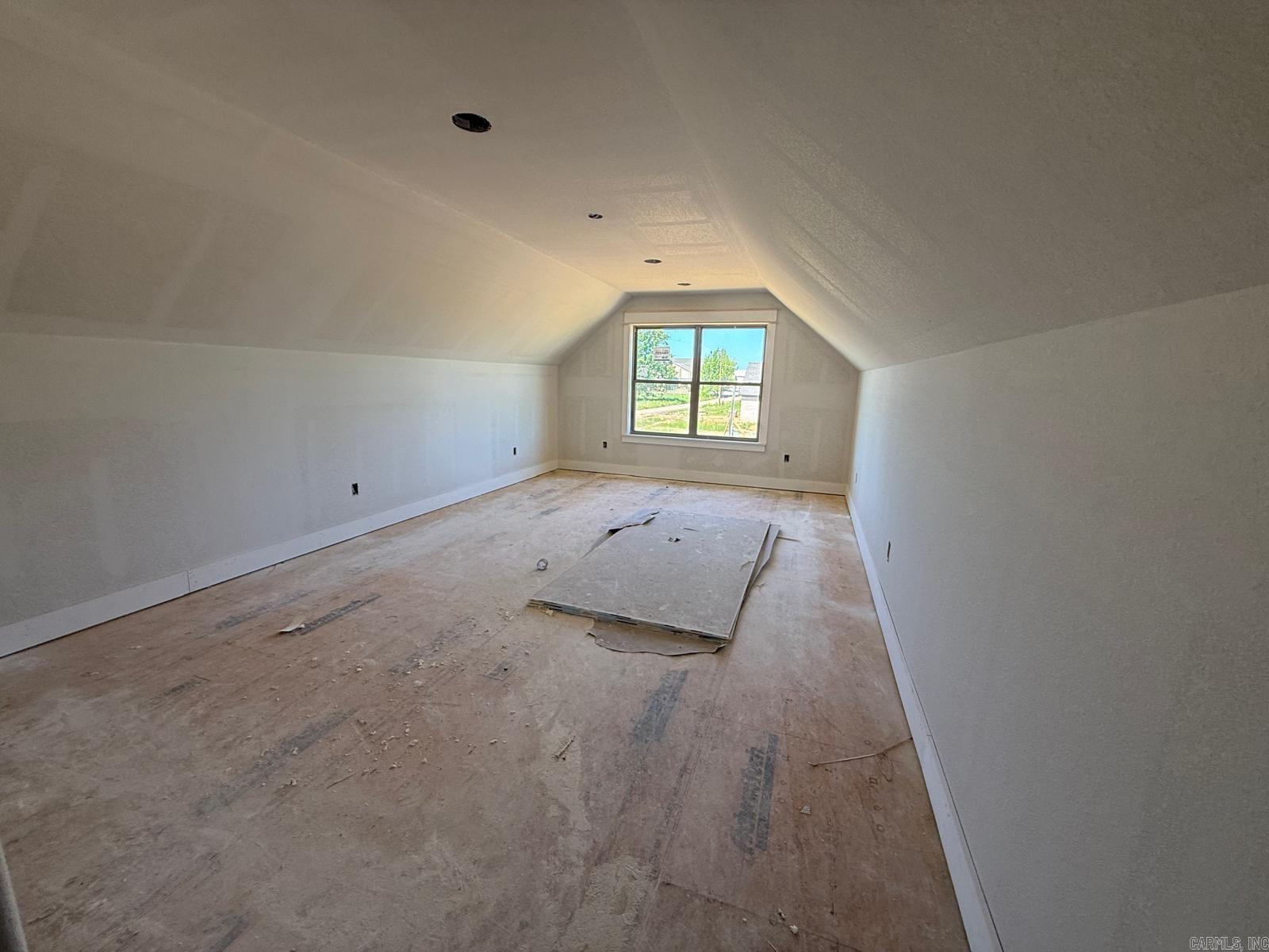 124 Longfield Lane Property Photo 14
