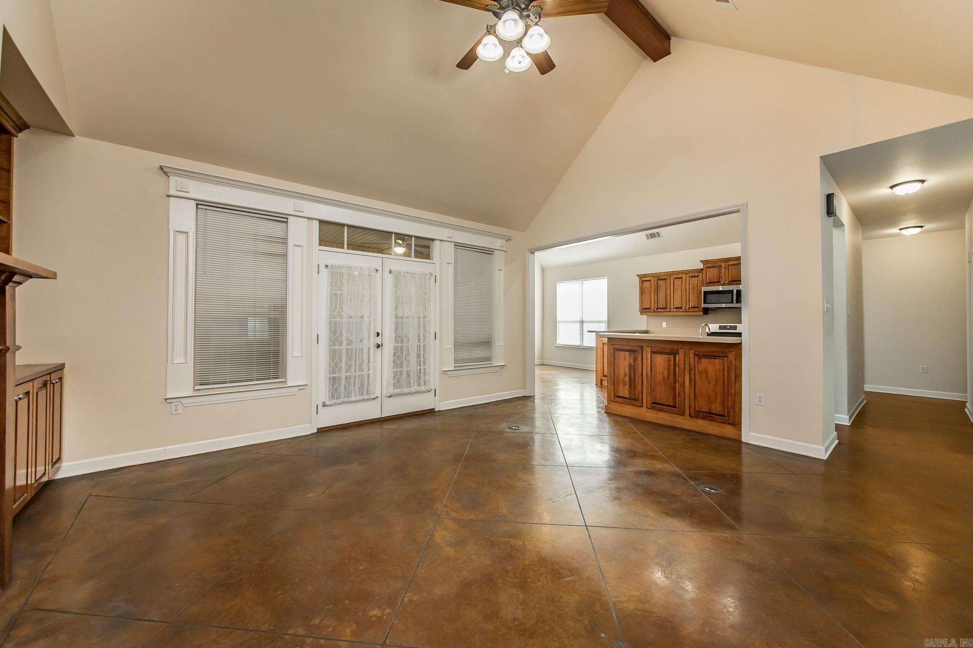 3383 Henderson Road Property Photo 9