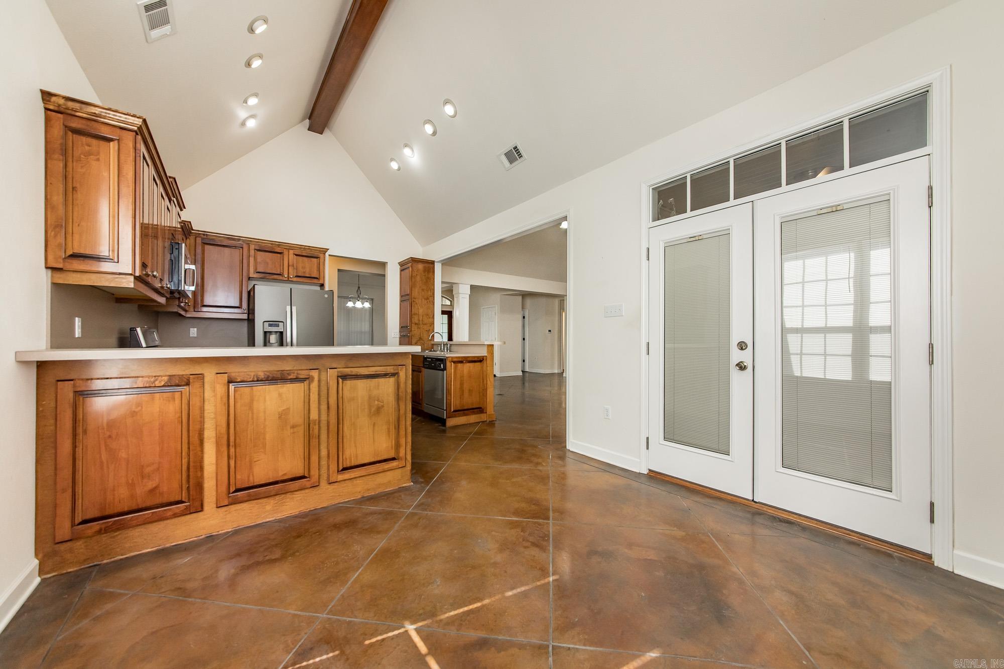 3383 Henderson Road Property Photo 12