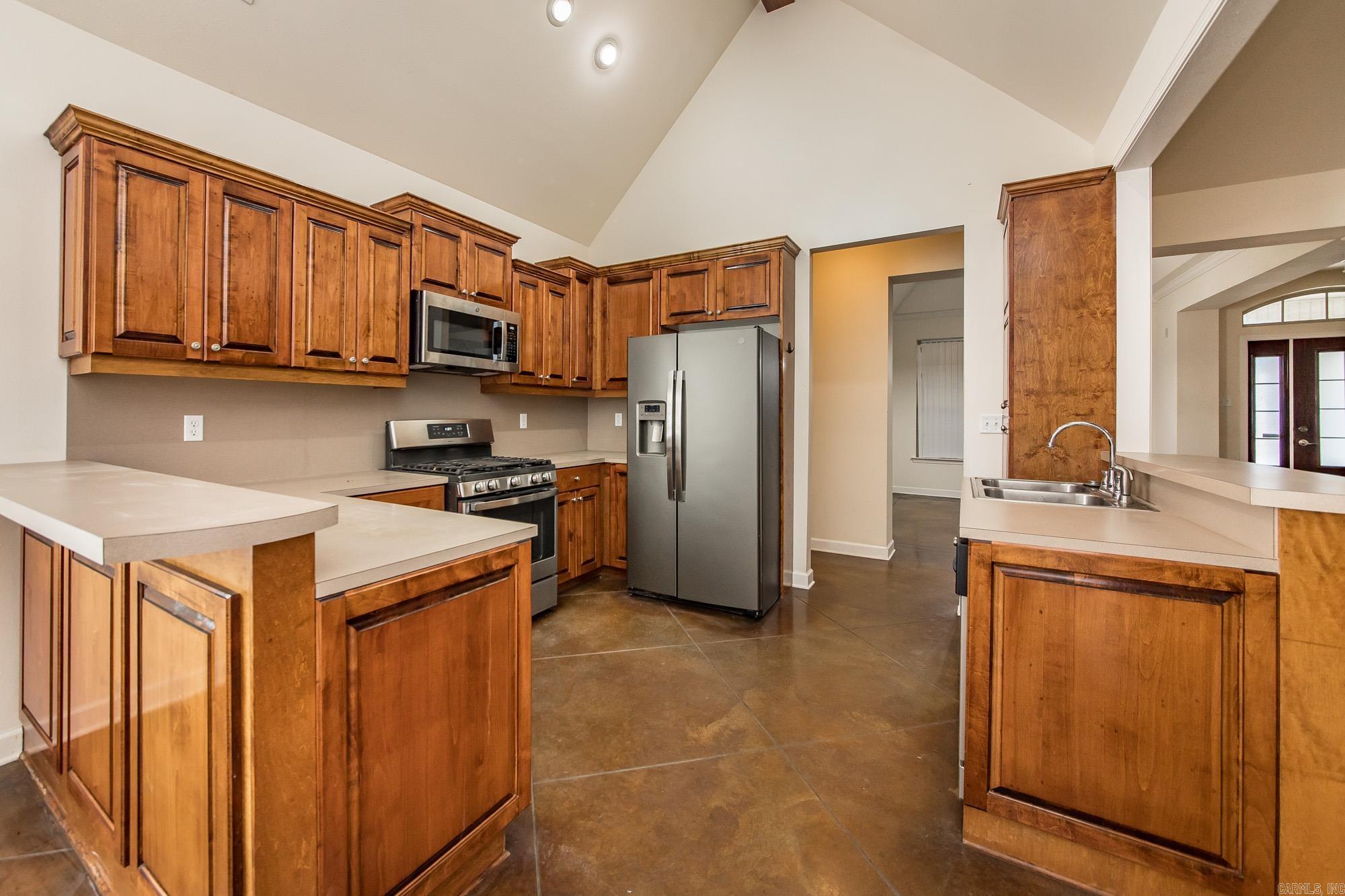 3383 Henderson Road Property Photo 13