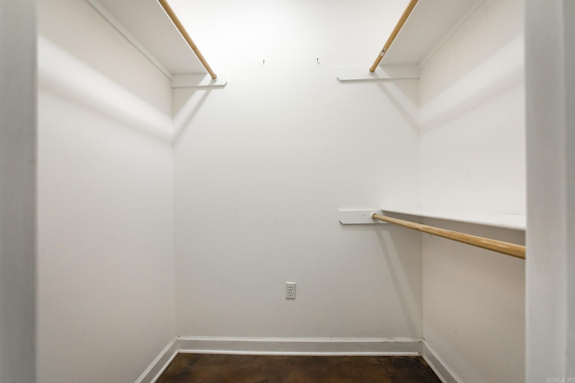 3383 Henderson Road Property Photo 20