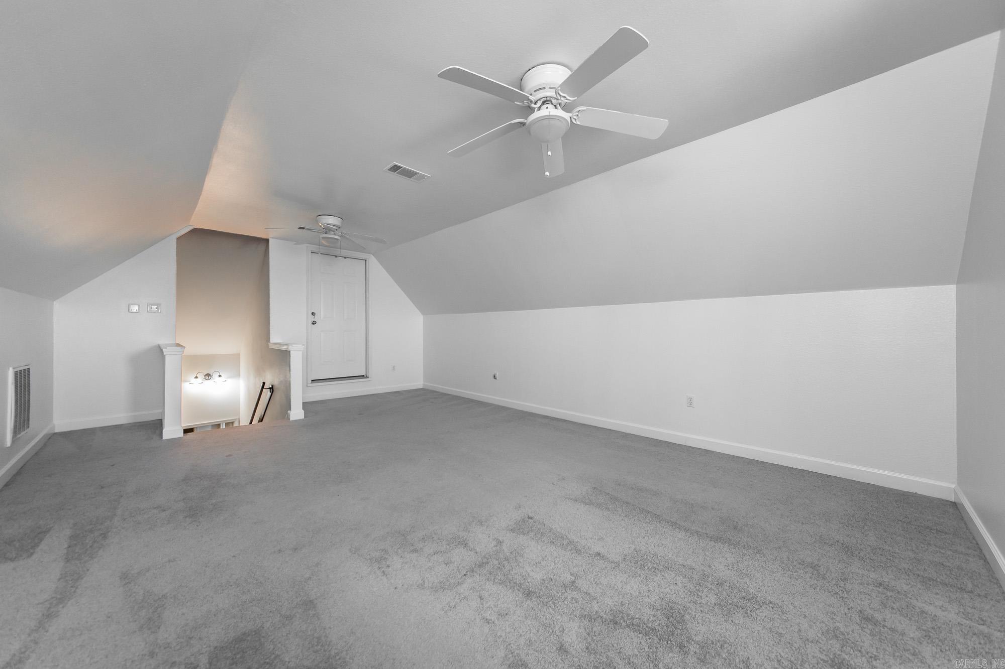 3383 Henderson Road Property Photo 30