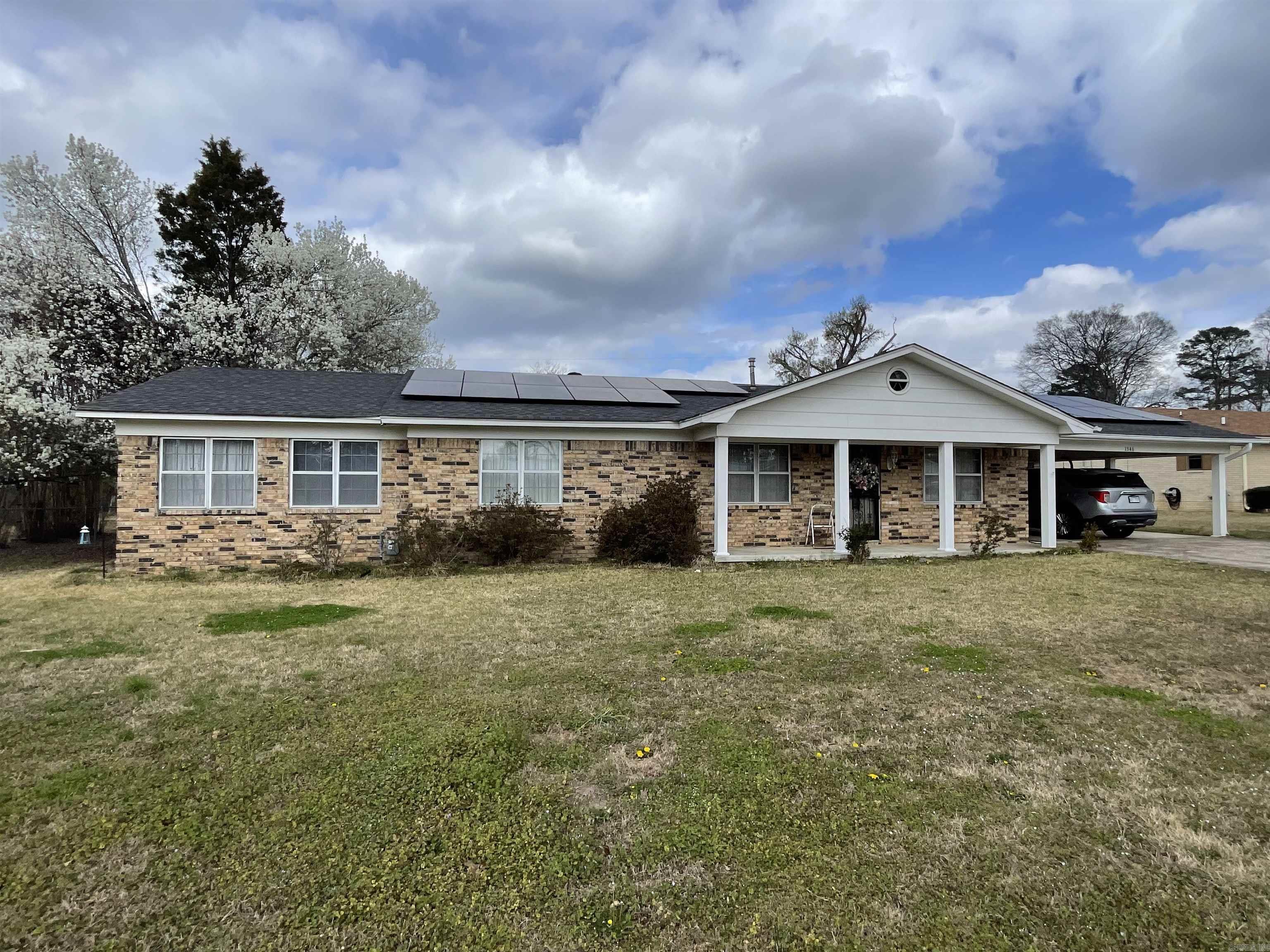 1346 Glenmere Circle Property Photo 1