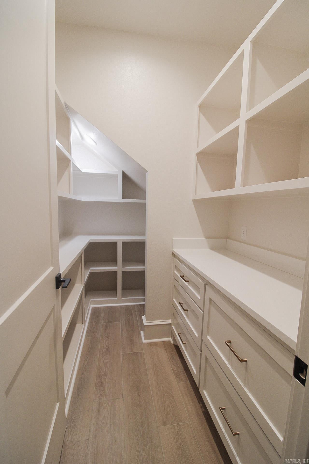1635 Dolphin Drive Property Photo 7
