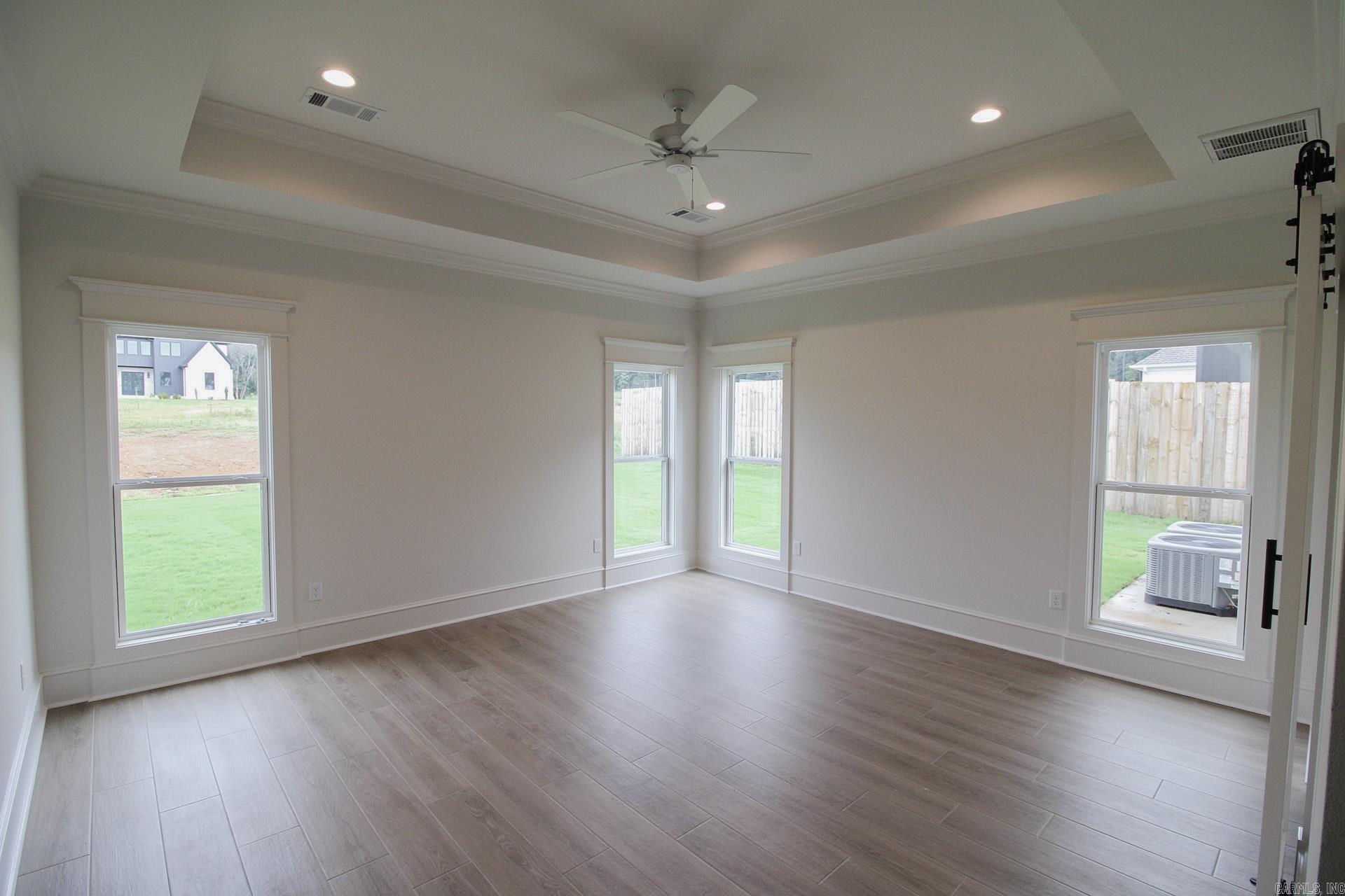 1635 Dolphin Drive Property Photo 8