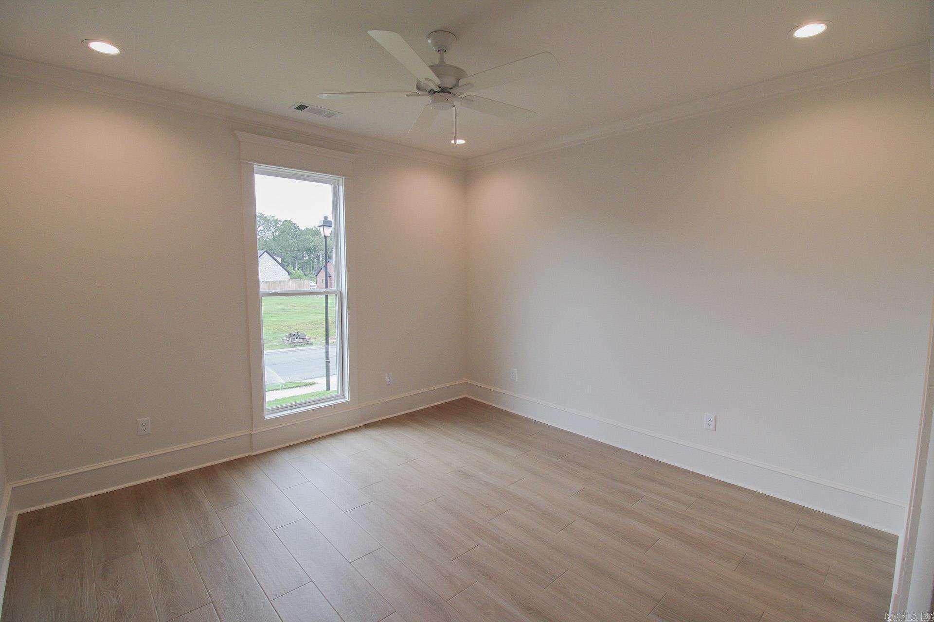 1635 Dolphin Drive Property Photo 17