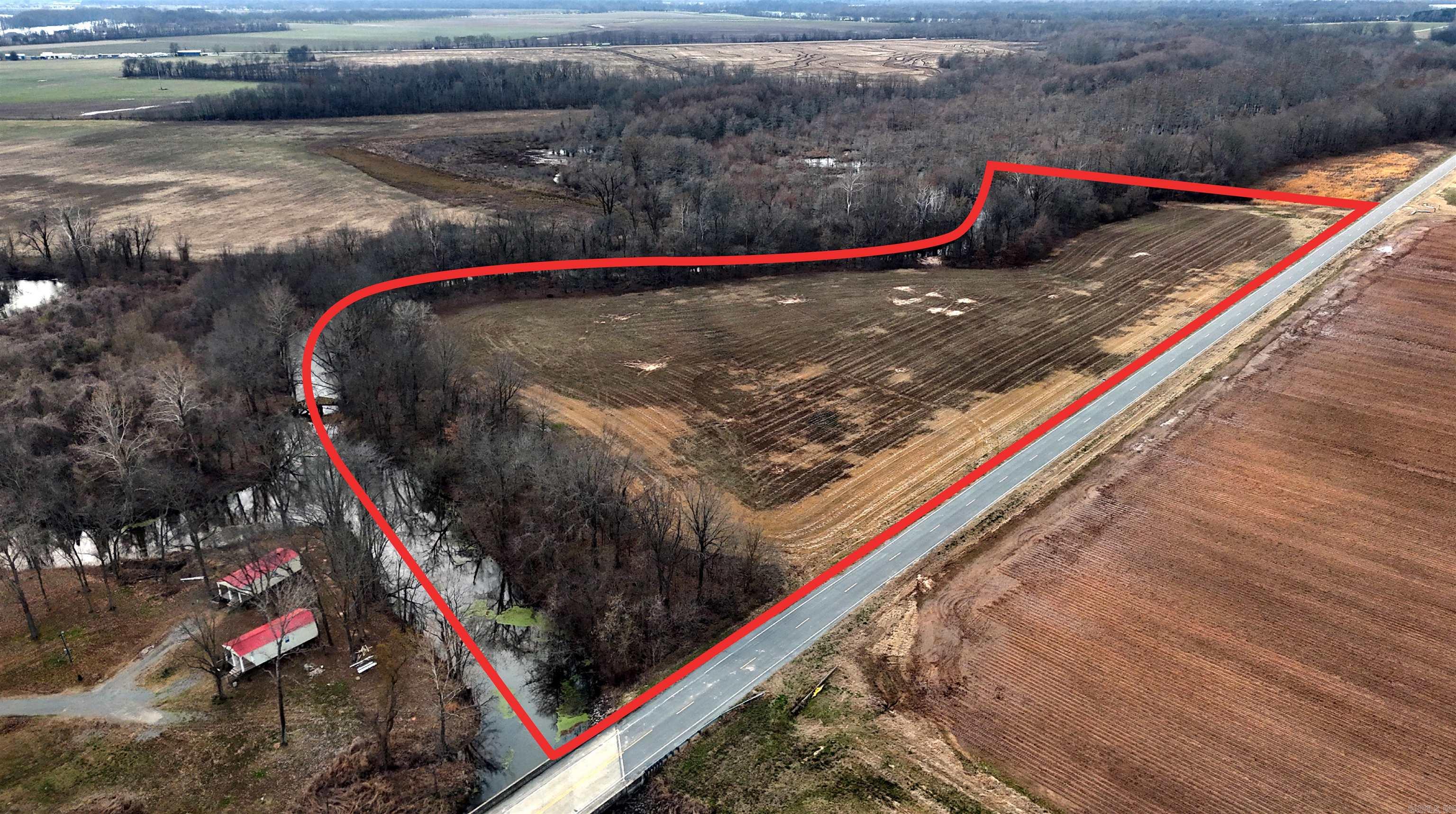 15798 Old Highway 30 Property Photo 1