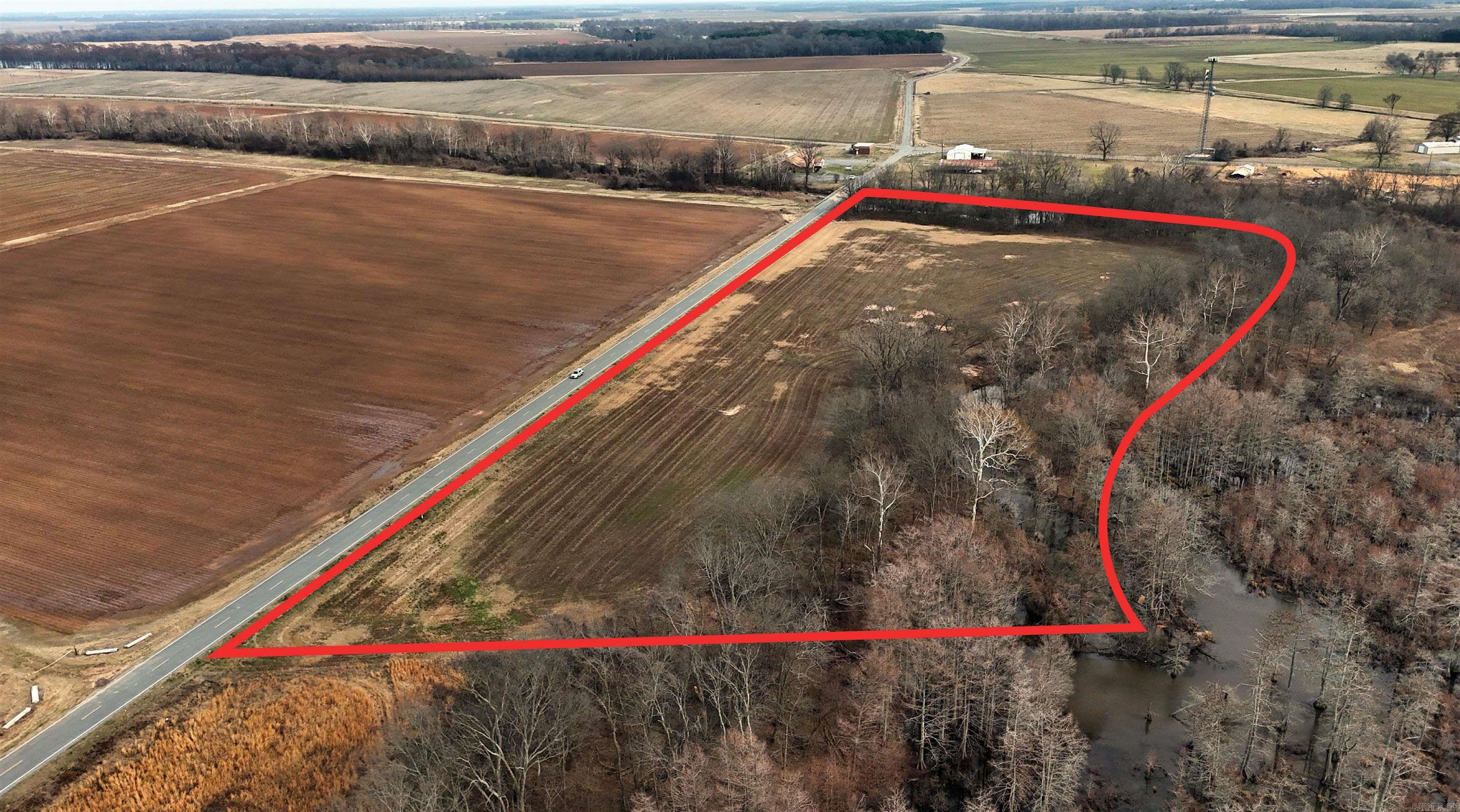 15798 Old Highway 30 Property Photo 2