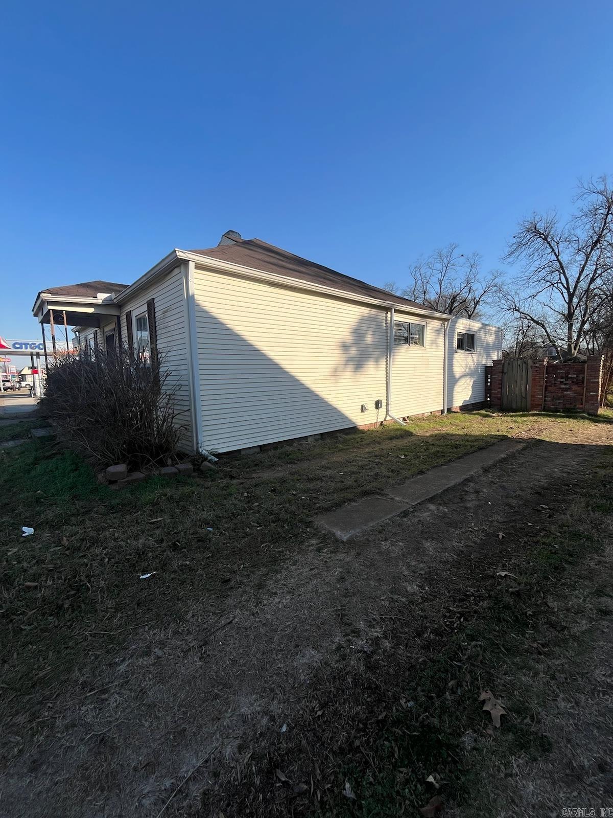 1408 Malcolm Avenue Property Photo 3