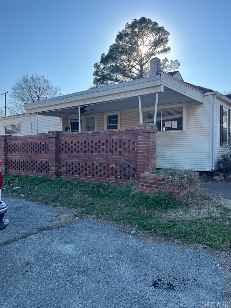 1408 Malcolm Avenue Property Photo 4