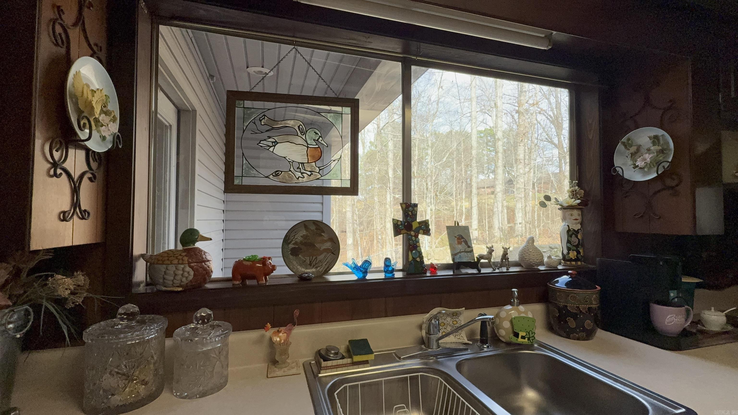 2925 Mary Drive Property Photo 6