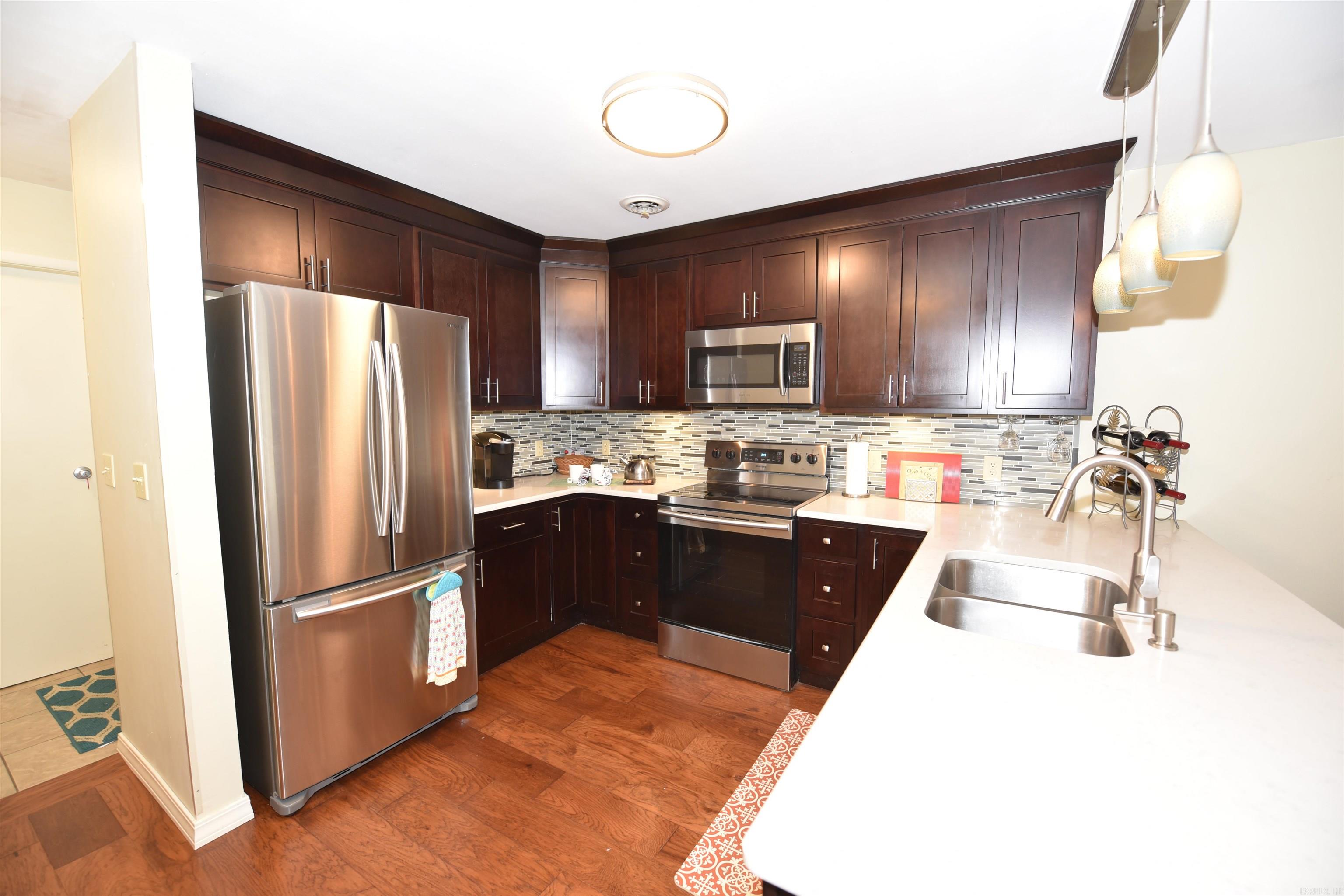 135 Hillview Dr#68 Property Photo 5
