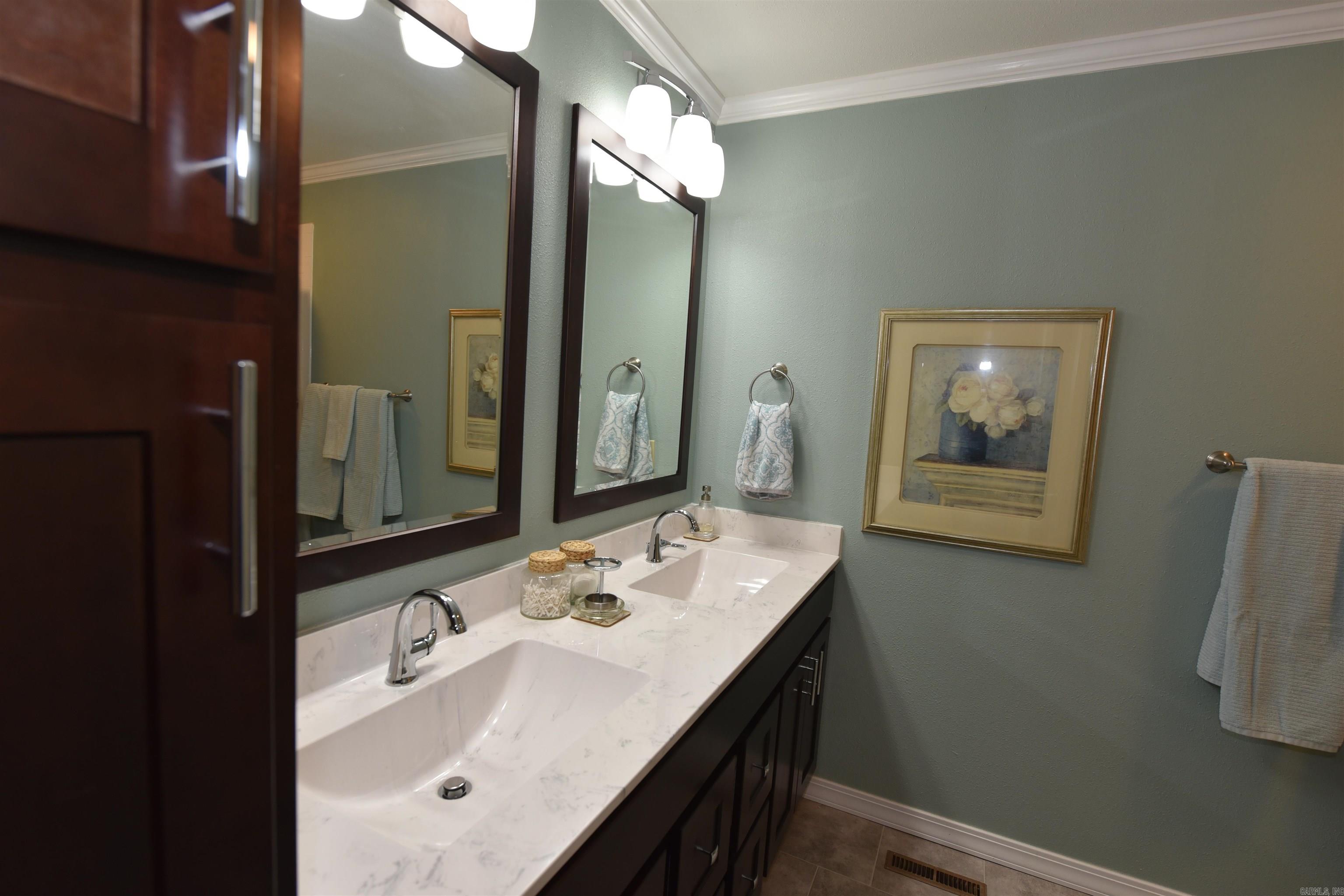 135 Hillview Dr#68 Property Photo 25