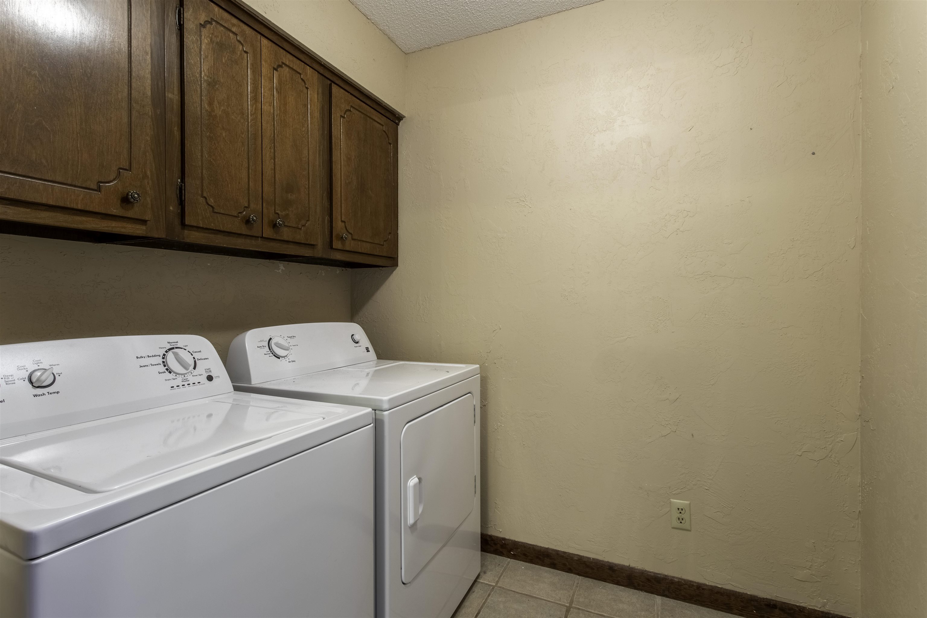 7 Winnebago Drive Property Photo 14