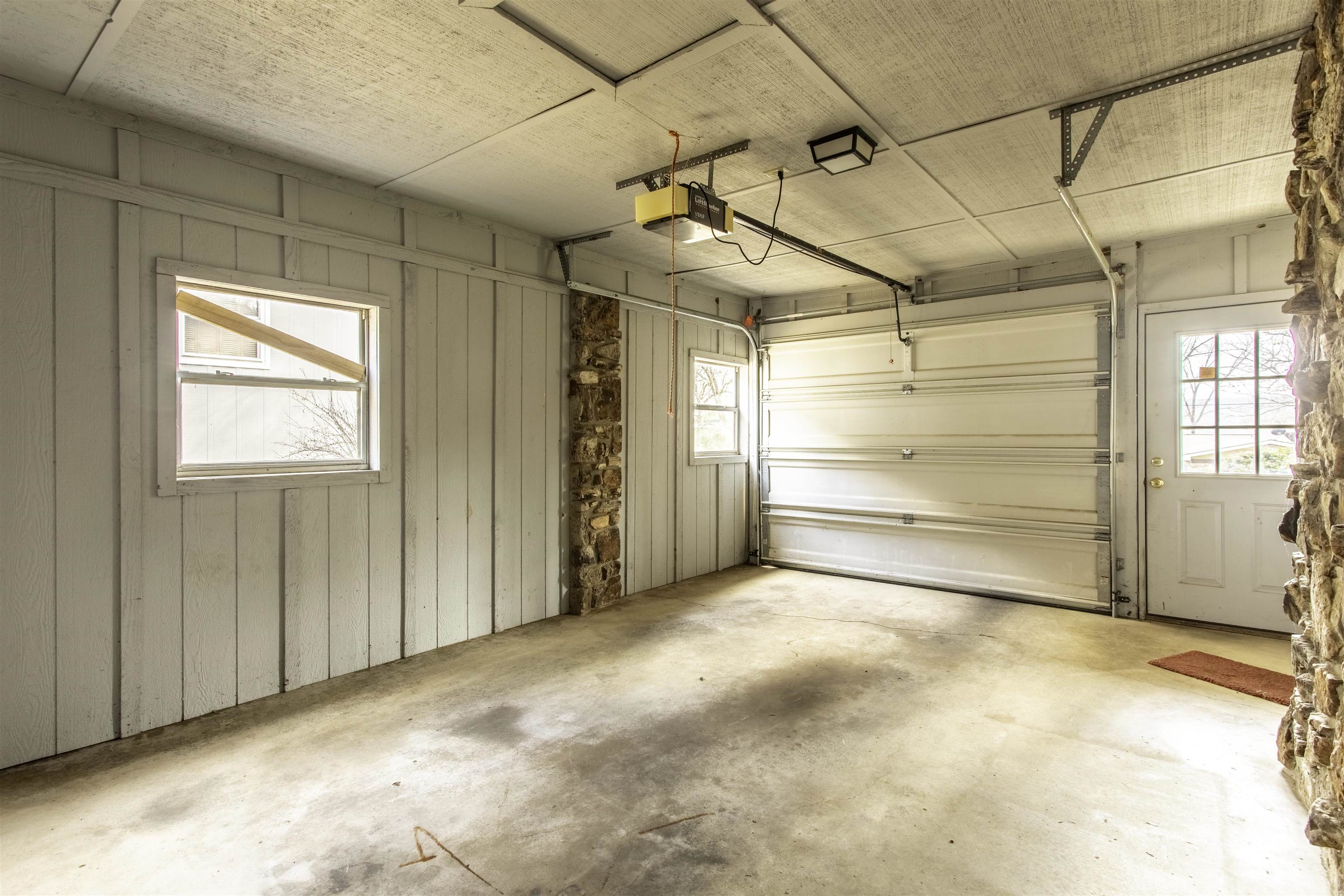 7 Winnebago Drive Property Photo 16