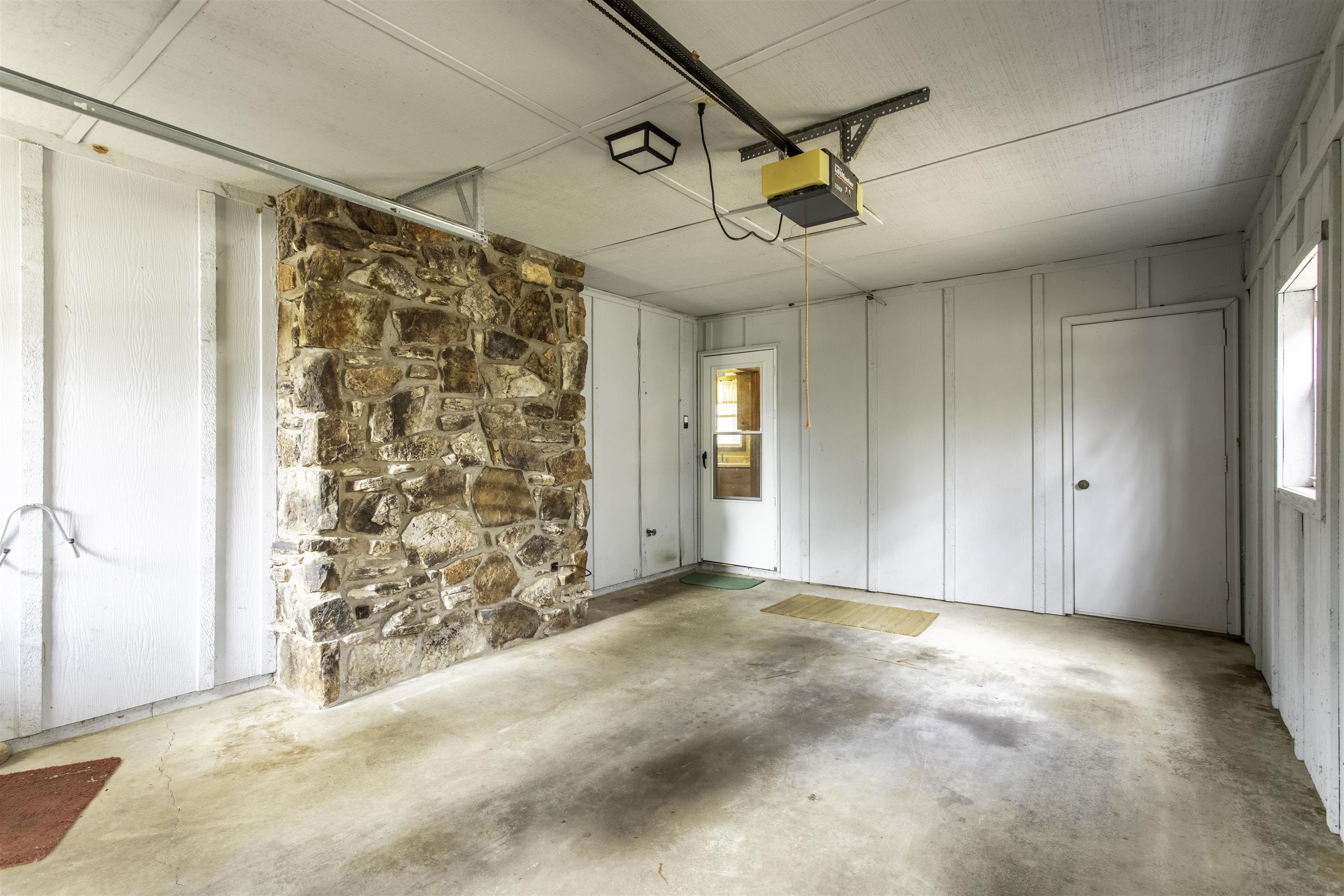 7 Winnebago Drive Property Photo 17