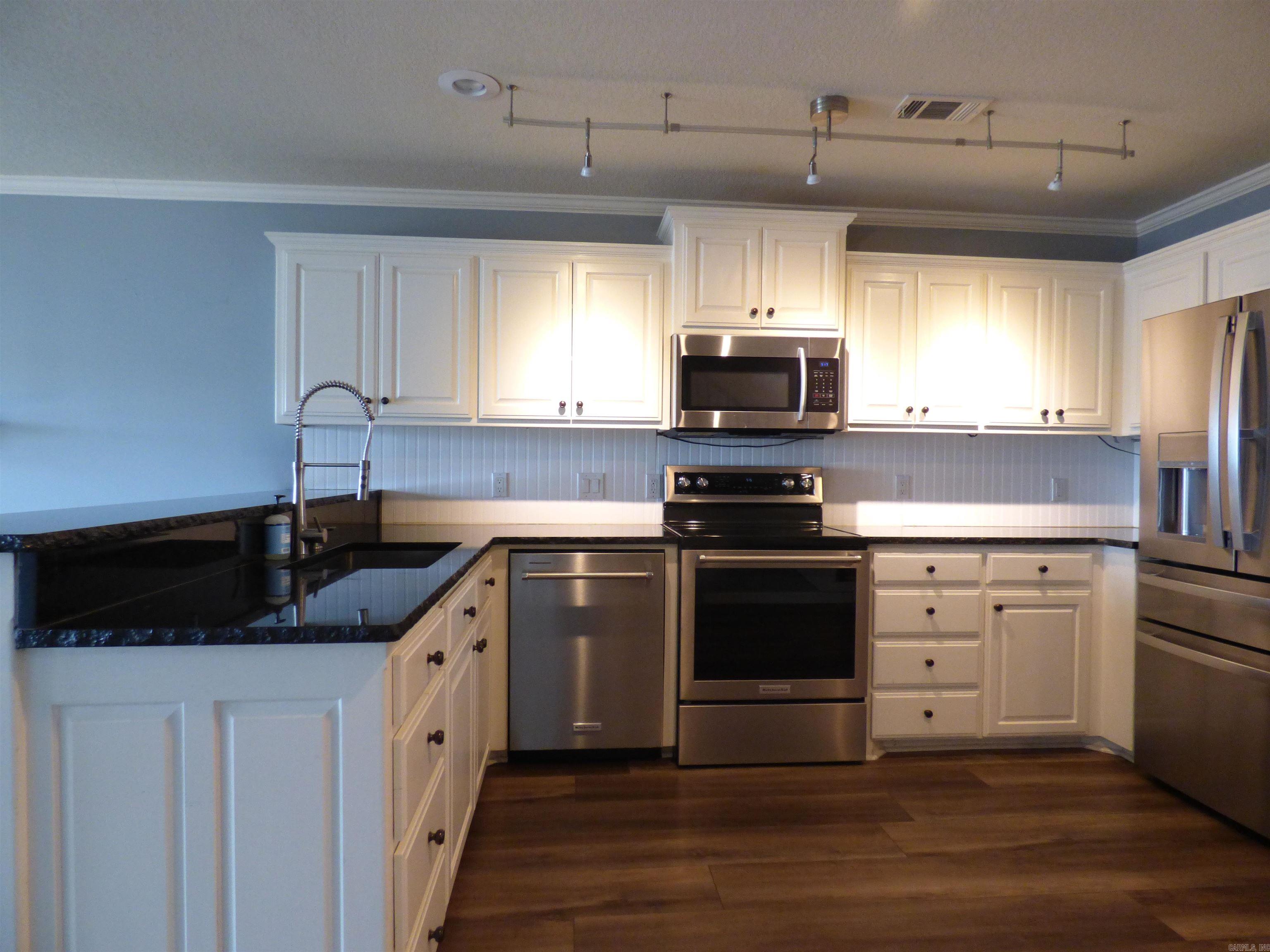 183 Villa Pointe C Property Photo 11