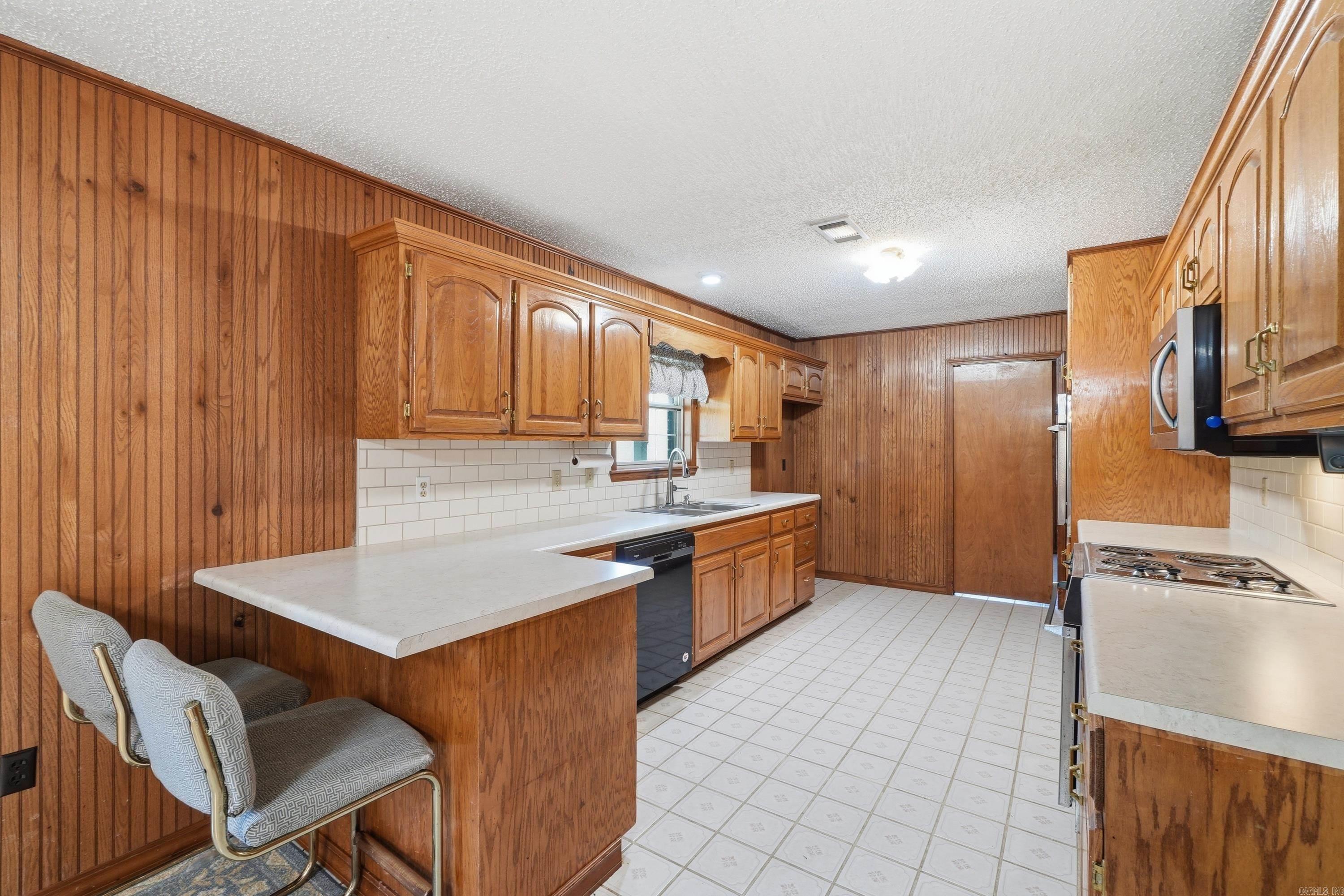 12 Lieblong Rd Property Photo 19
