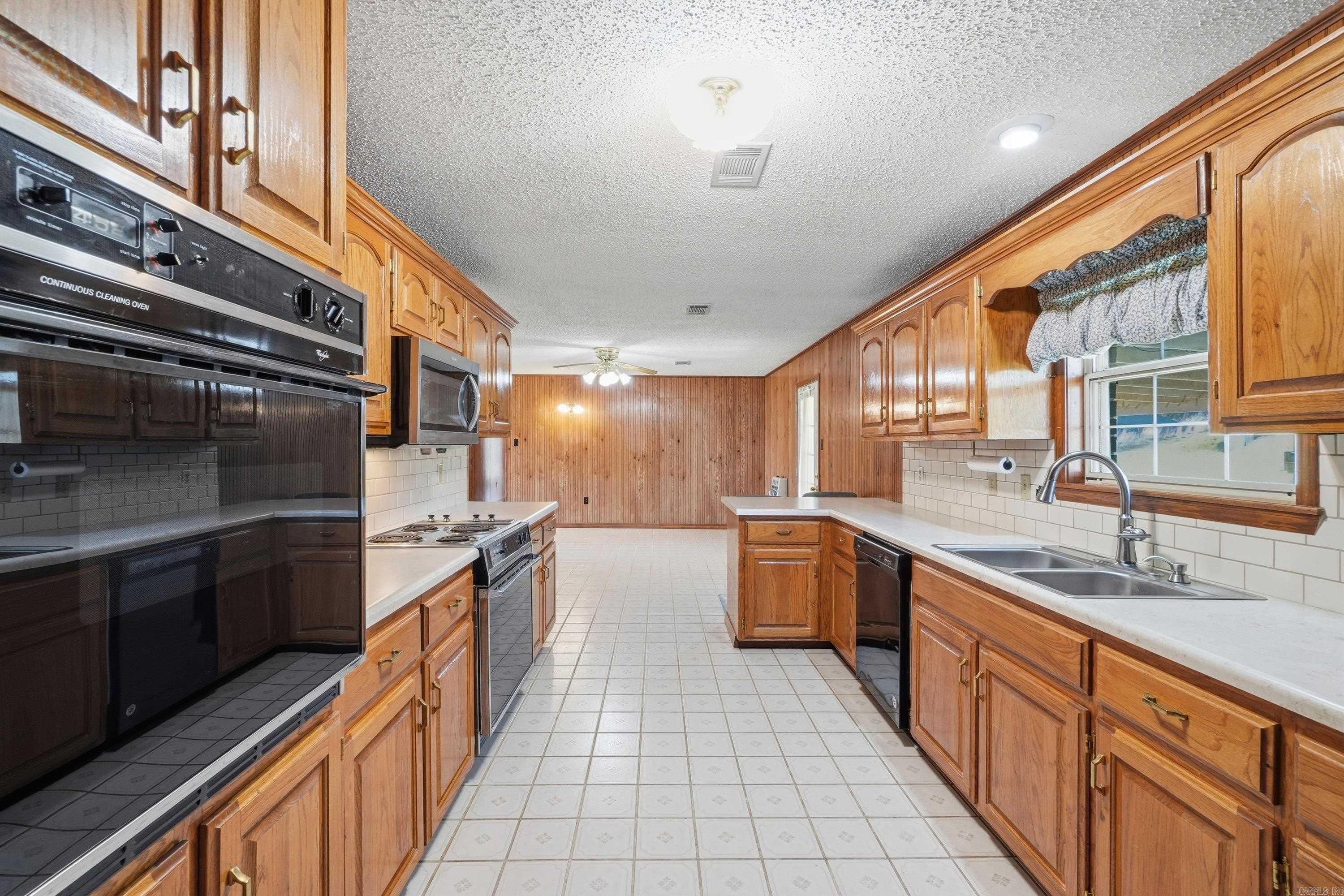 12 Lieblong Rd Property Photo 20
