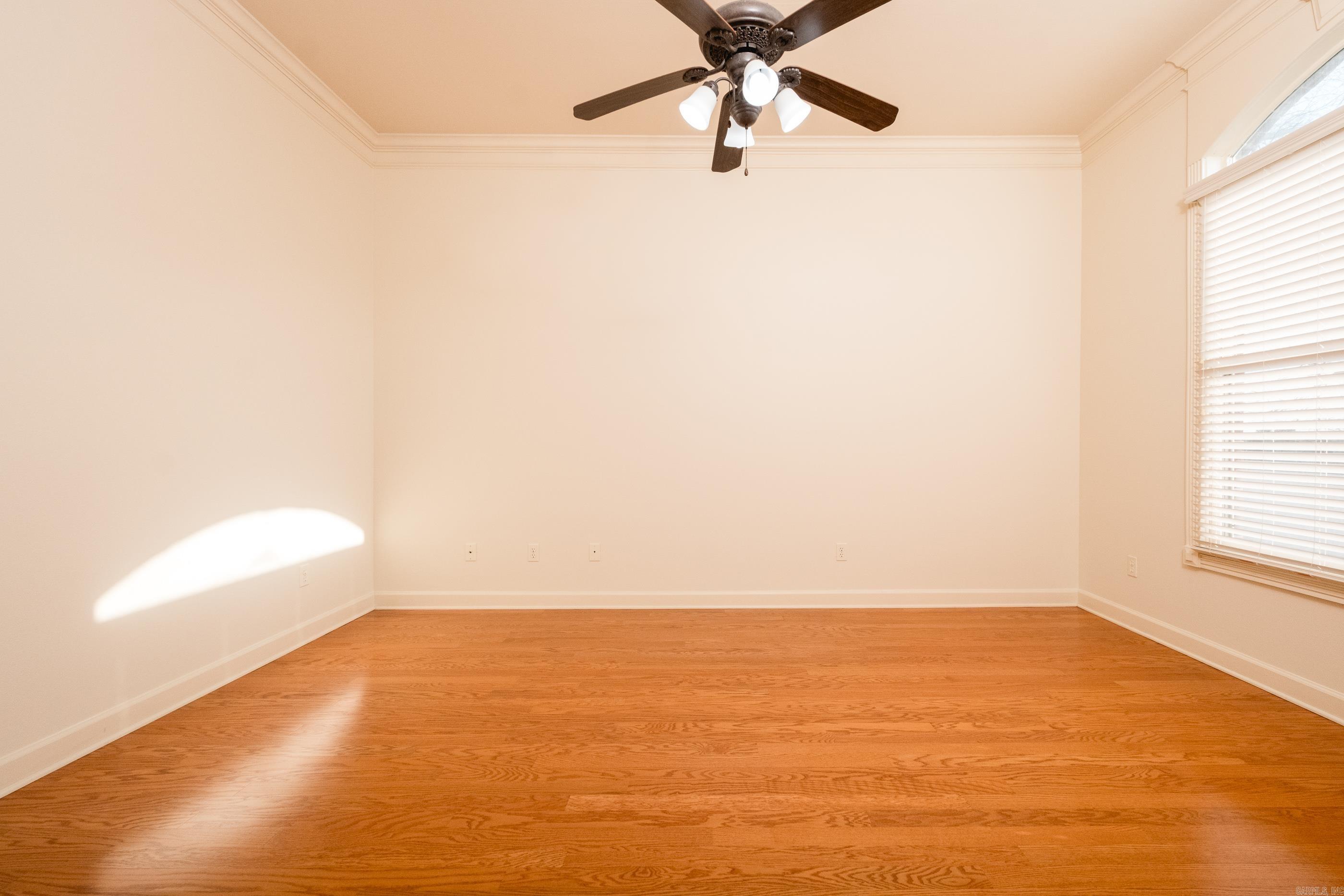 115 Noyant Drive Property Photo 6