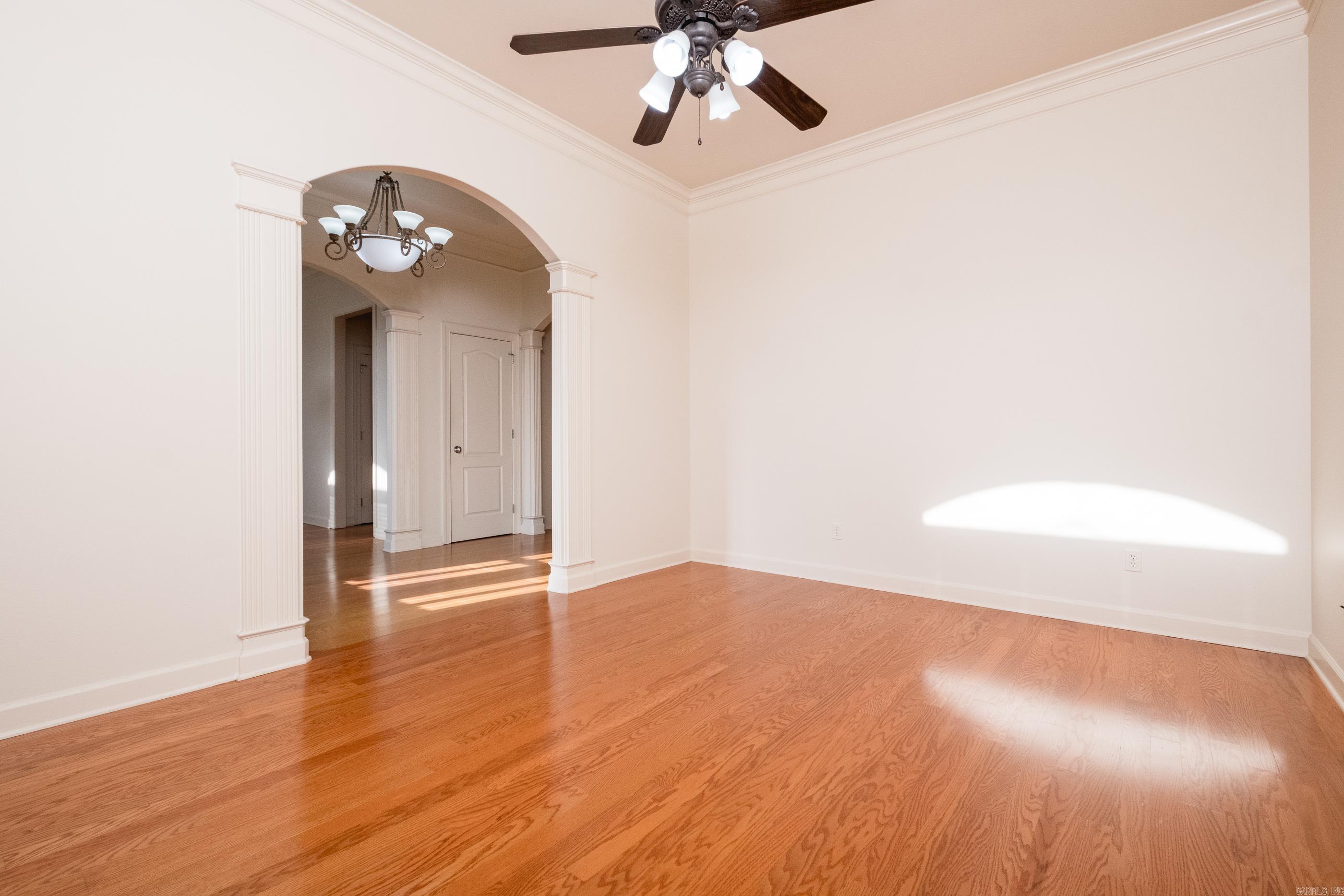 115 Noyant Drive Property Photo 8