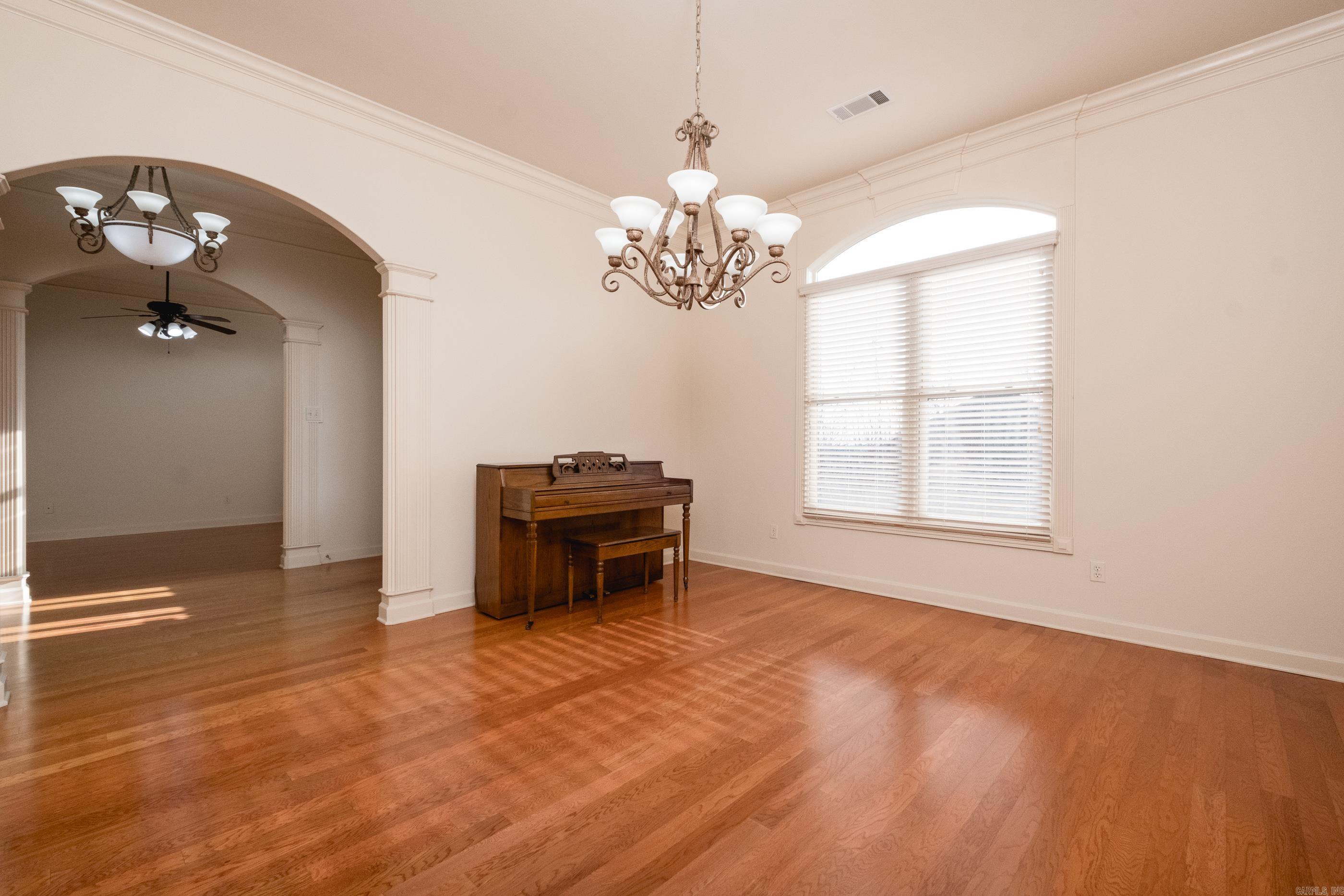 115 Noyant Drive Property Photo 10