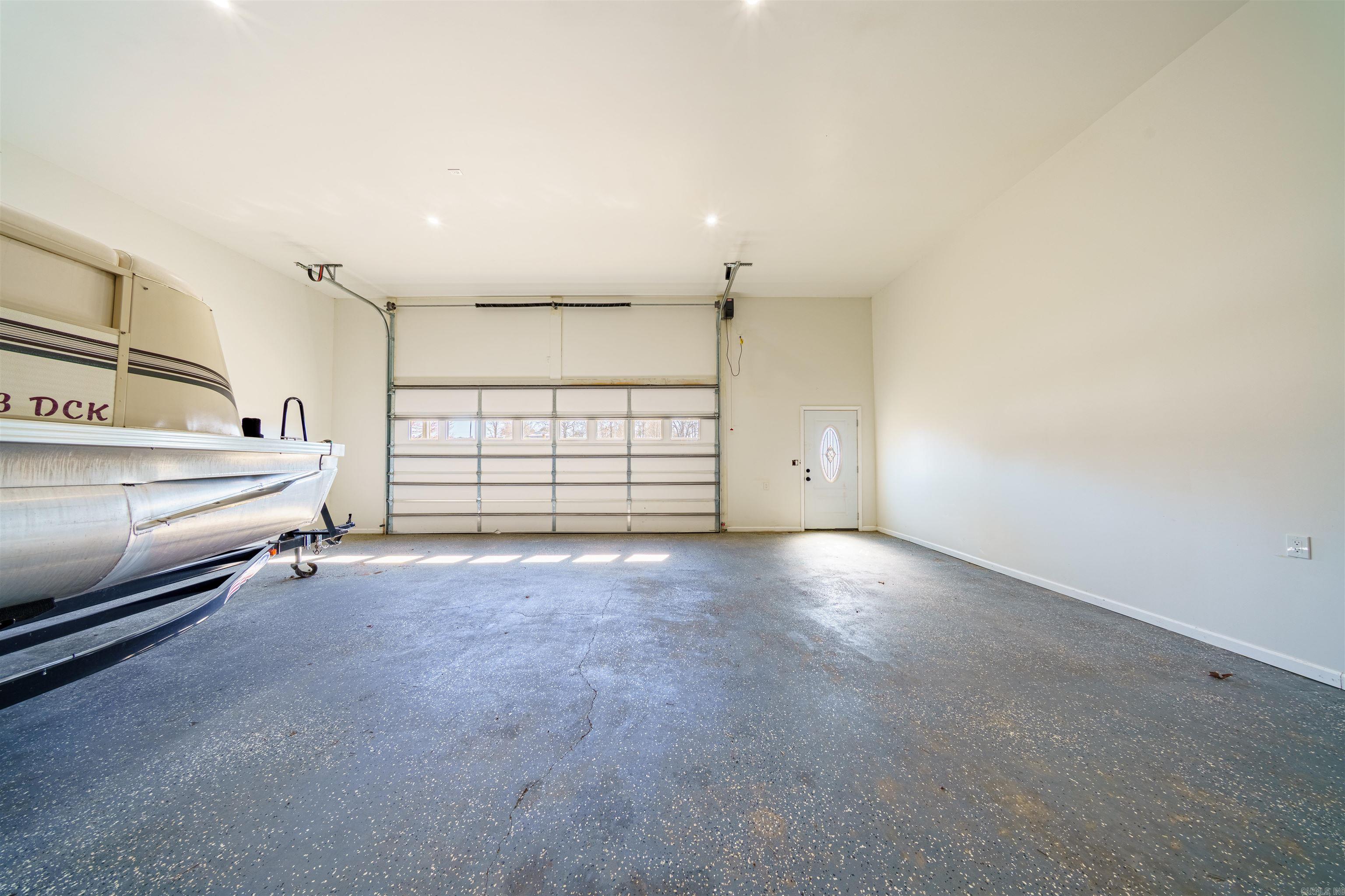 30 Lynndale Dr Property Photo 29