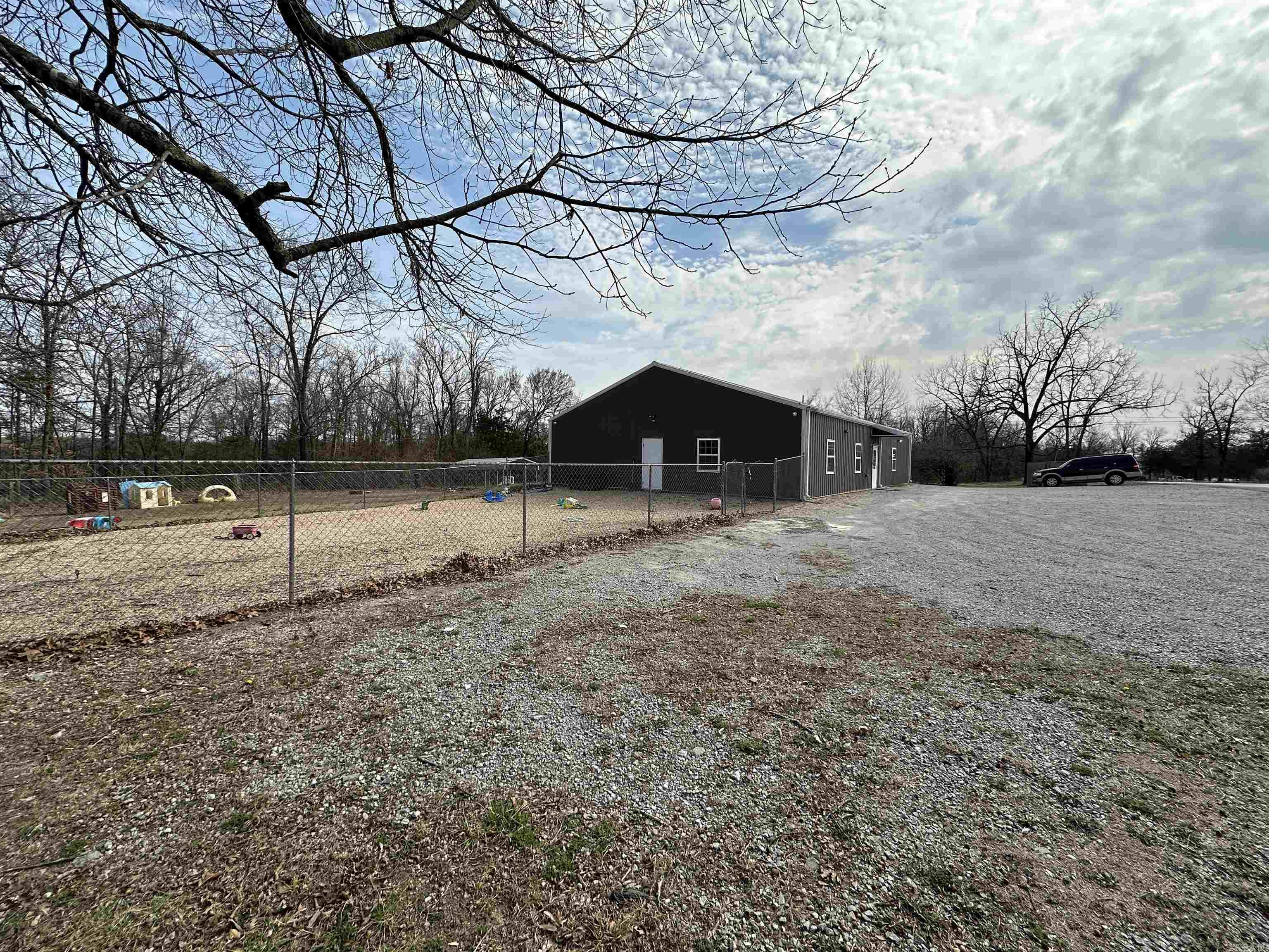 212 S Cedar Street Property Photo 2