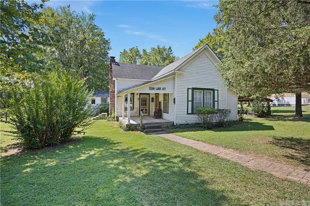 226 Lee Street Property Photo 4