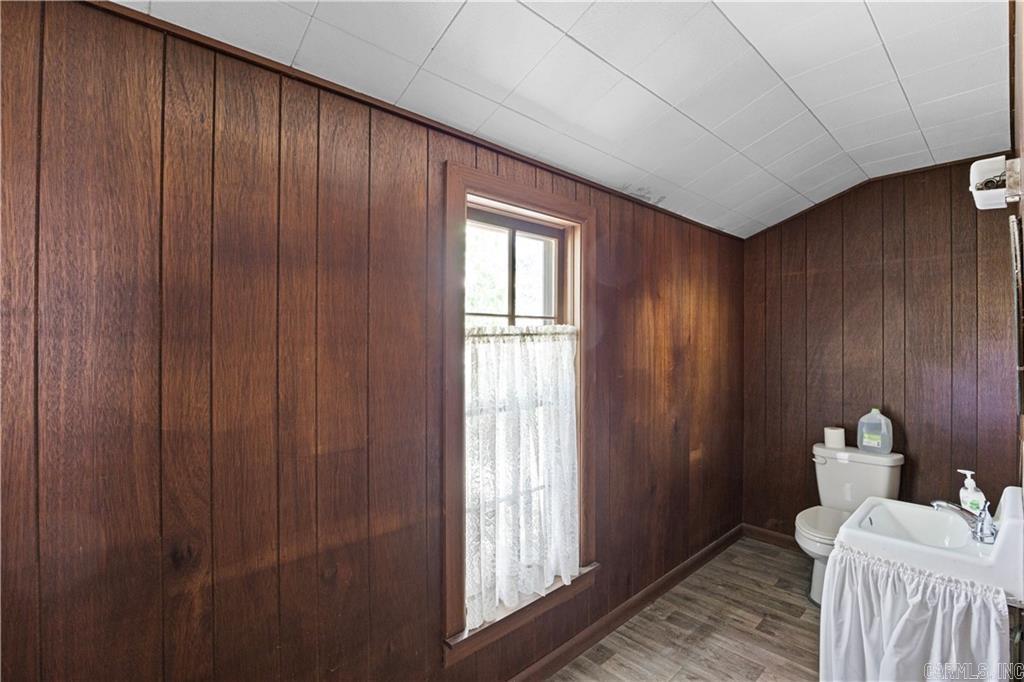 226 Lee Street Property Photo 13