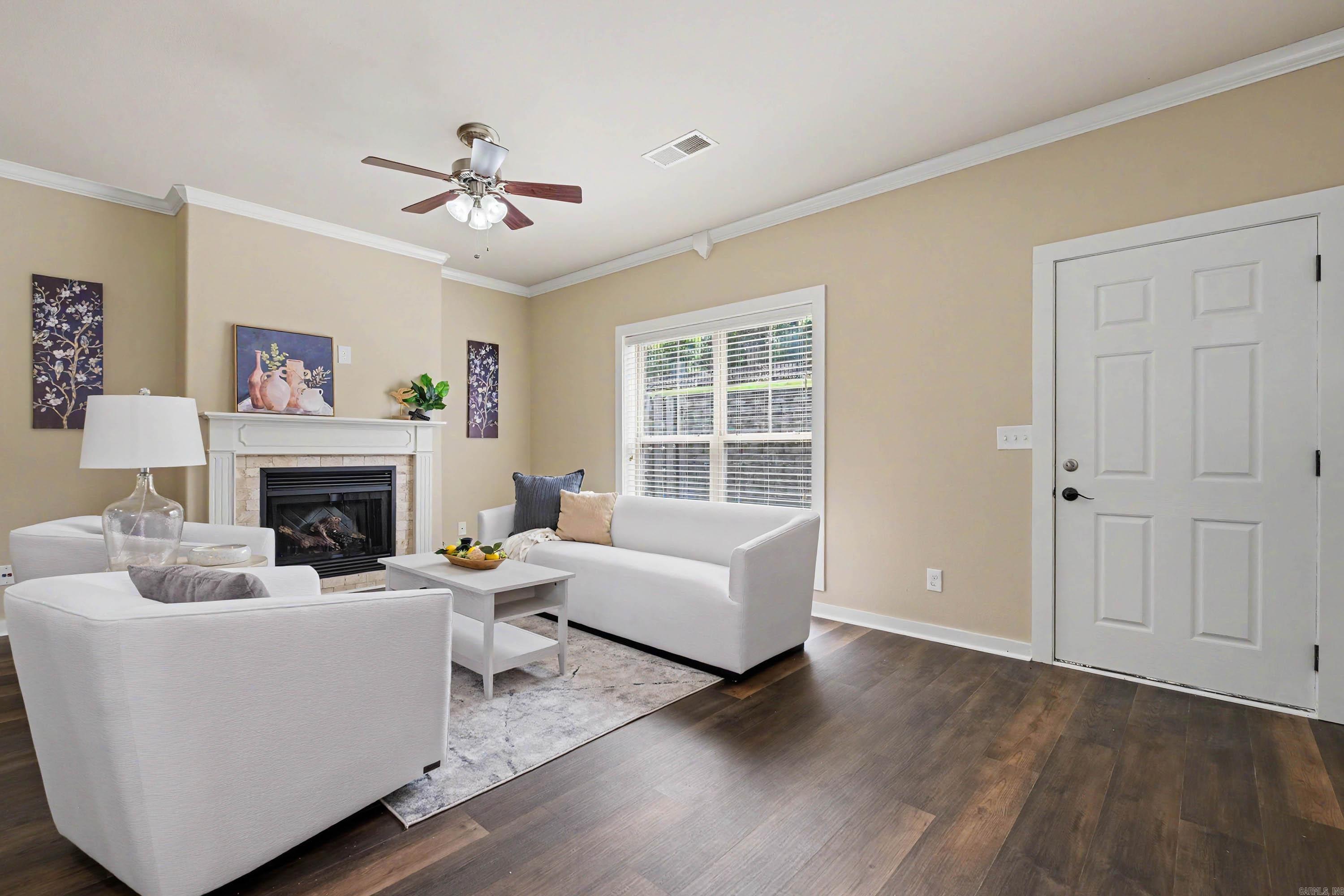 104 Venezia Property Photo 3