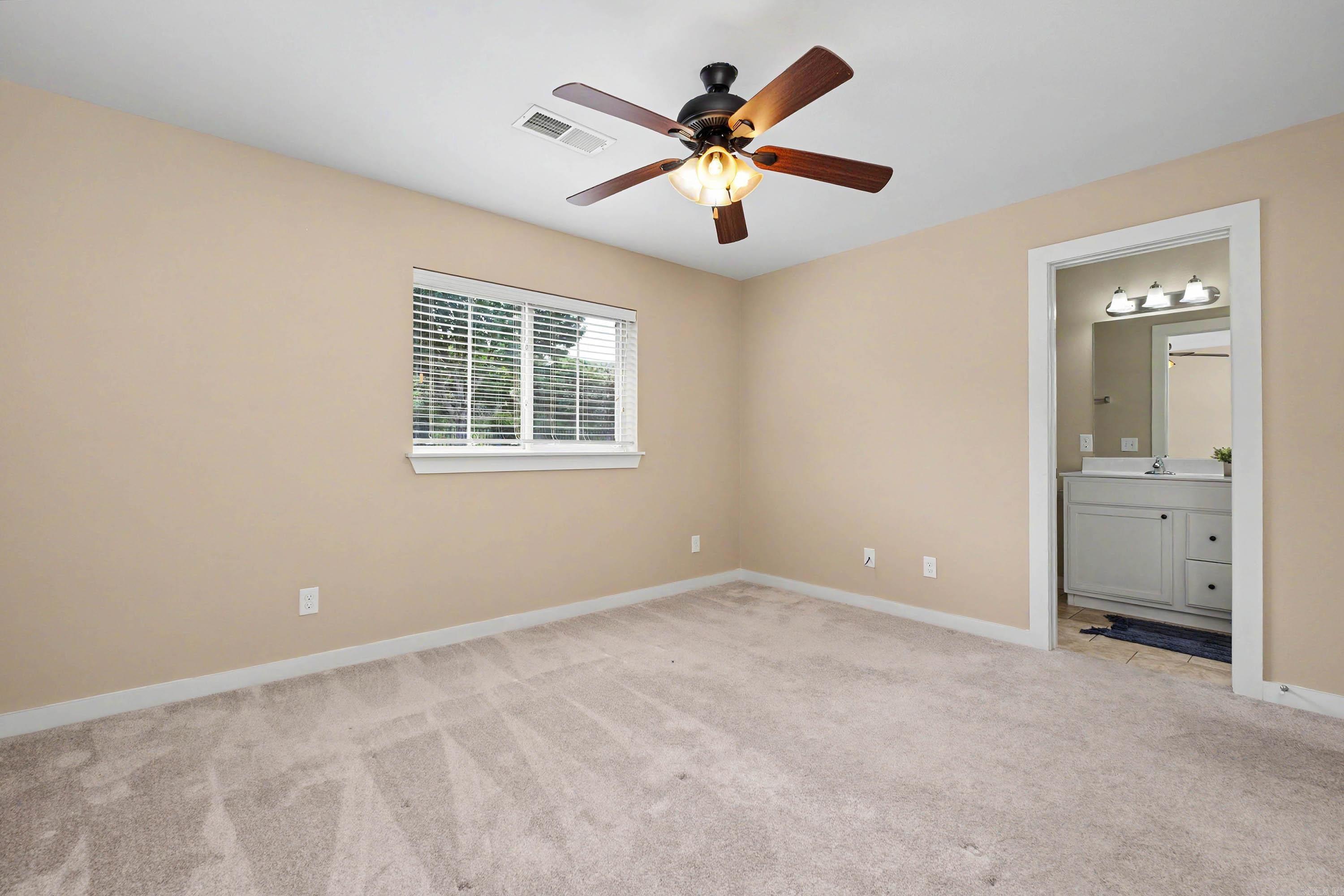 104 Venezia Property Photo 18