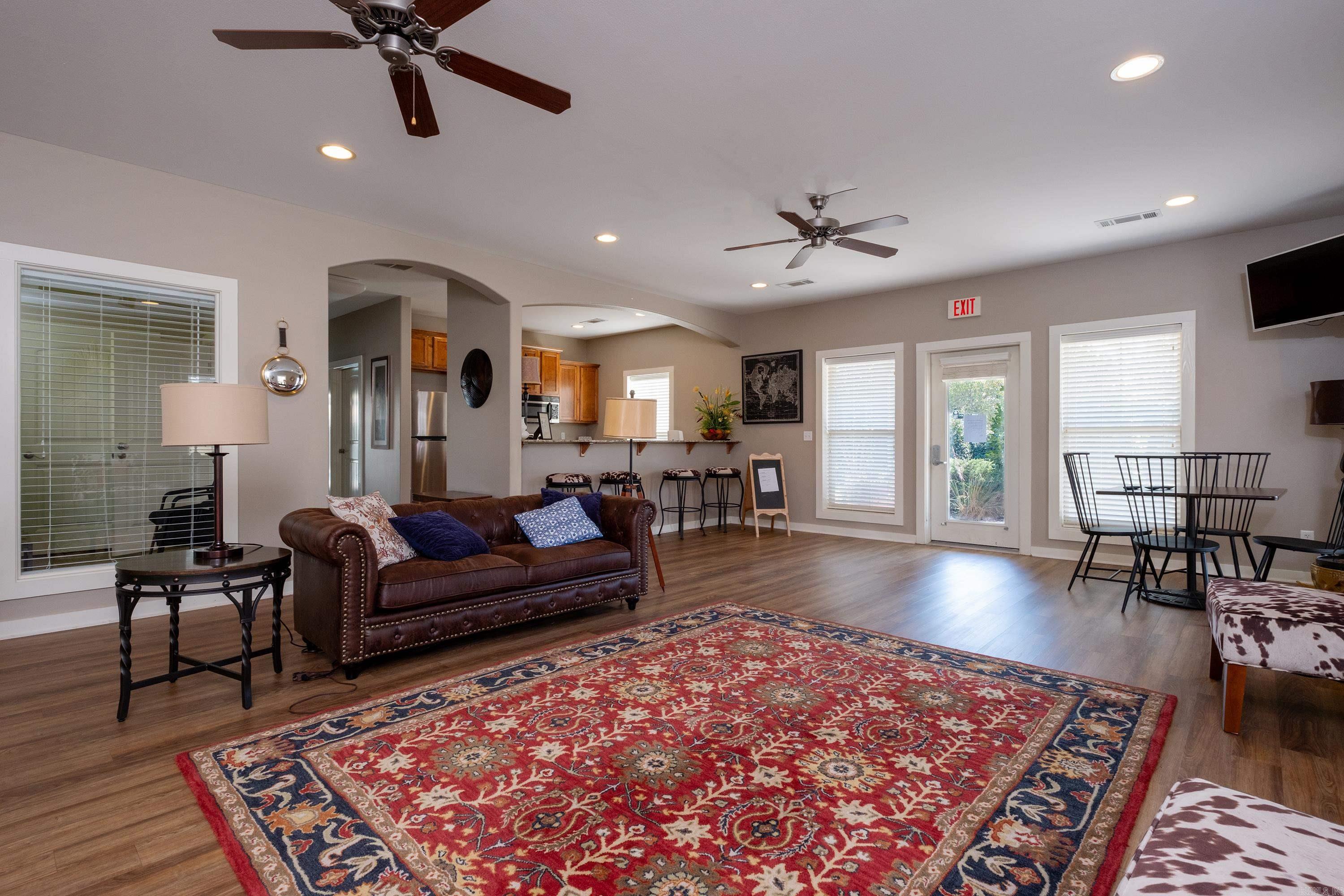 104 Venezia Property Photo 34