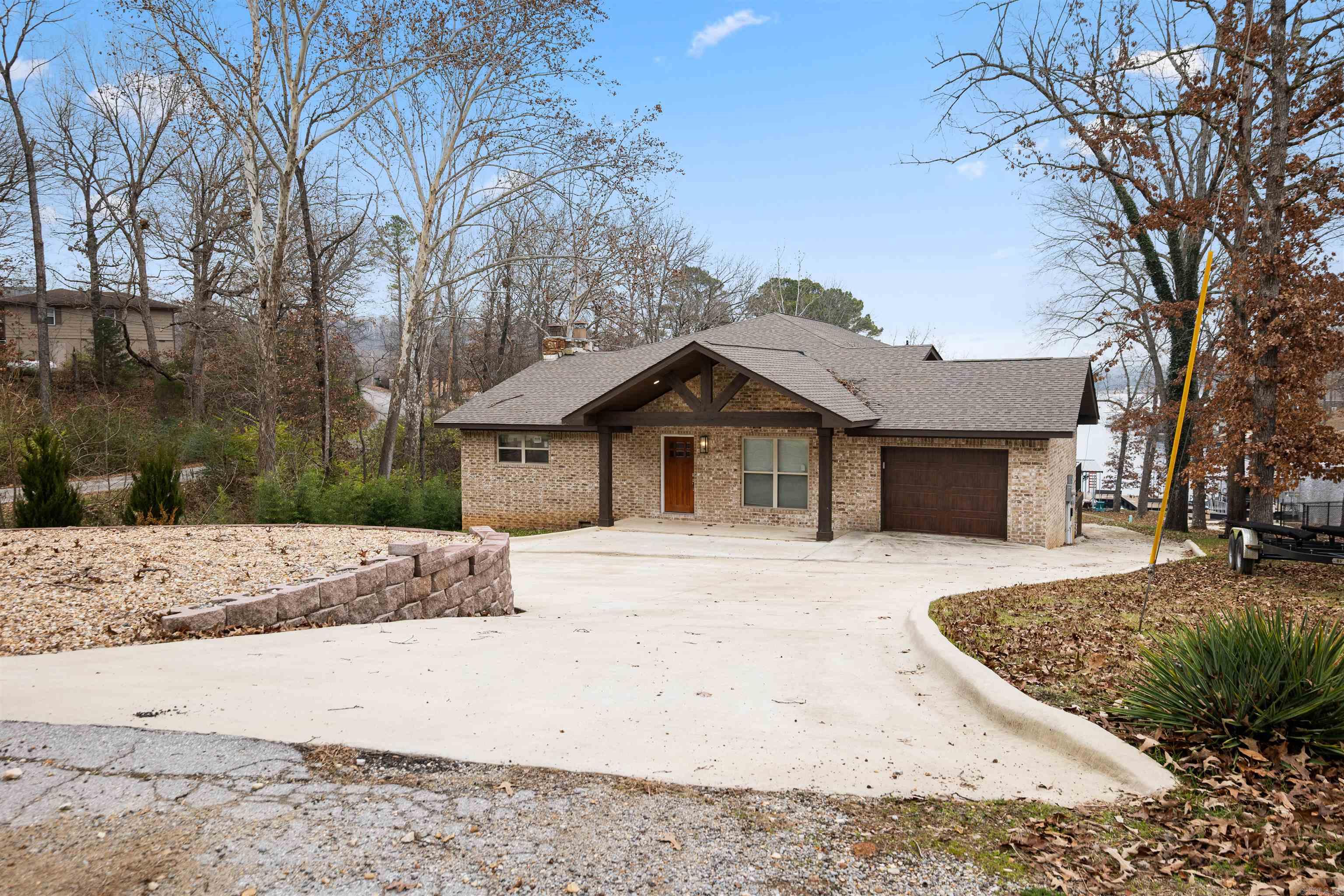 38 Winnebago Circle Property Photo 1