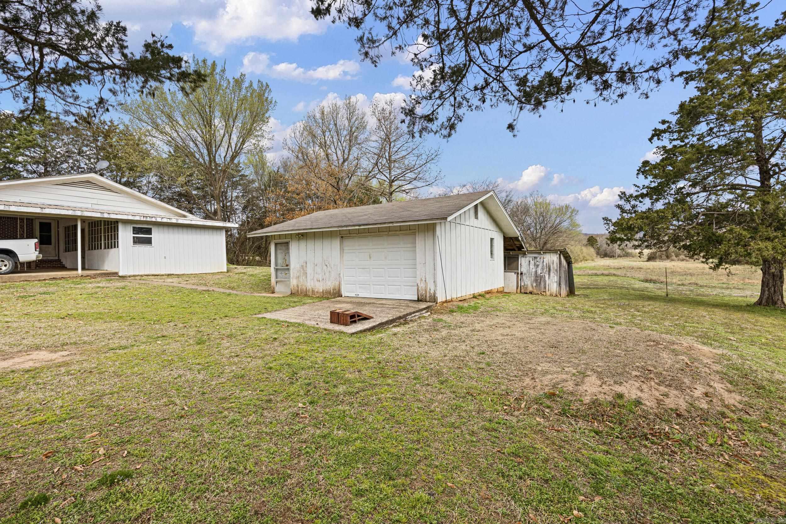 714 Hwy 213 Property Photo 27