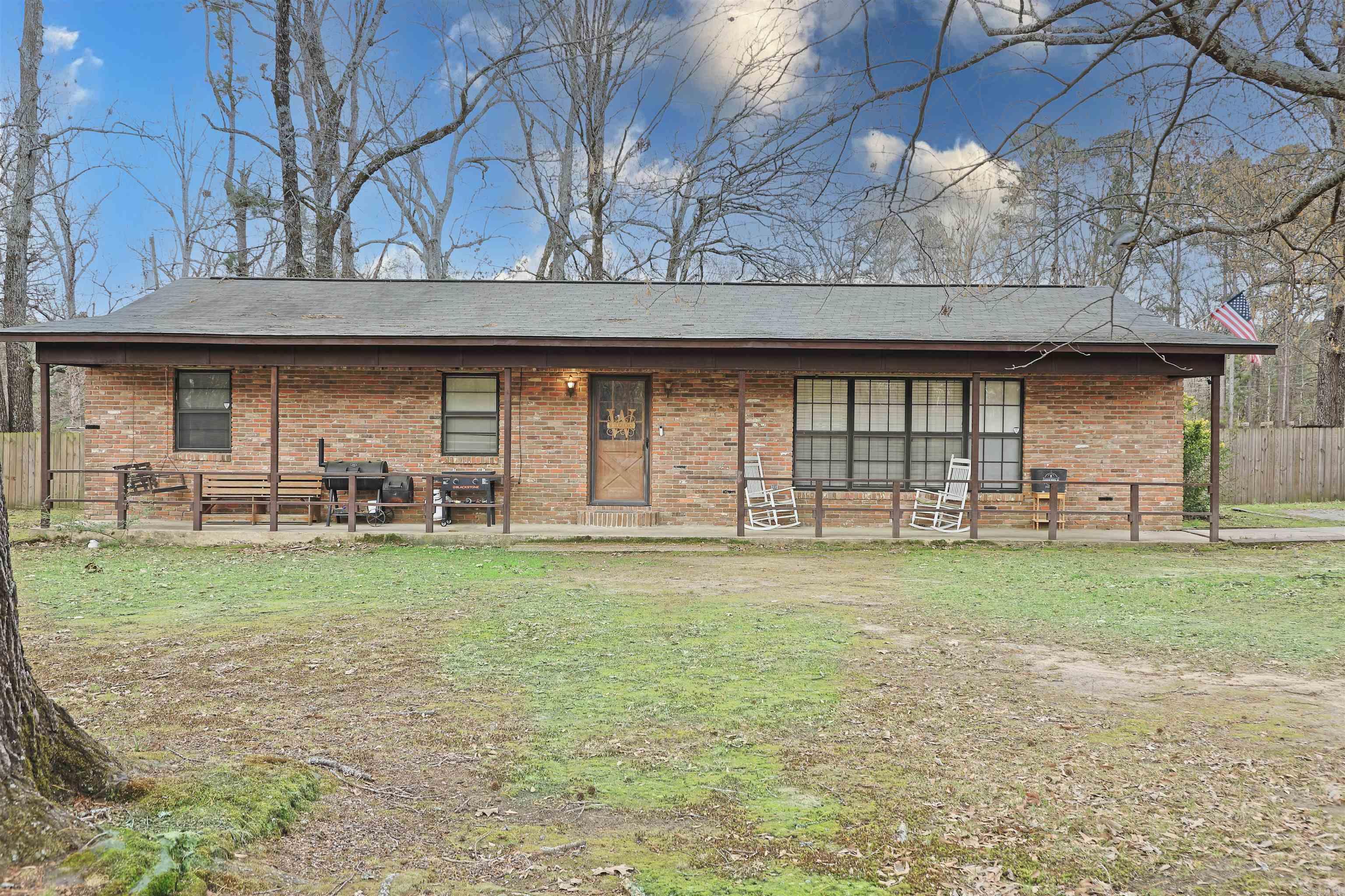 610 Reynolds Property Photo 2