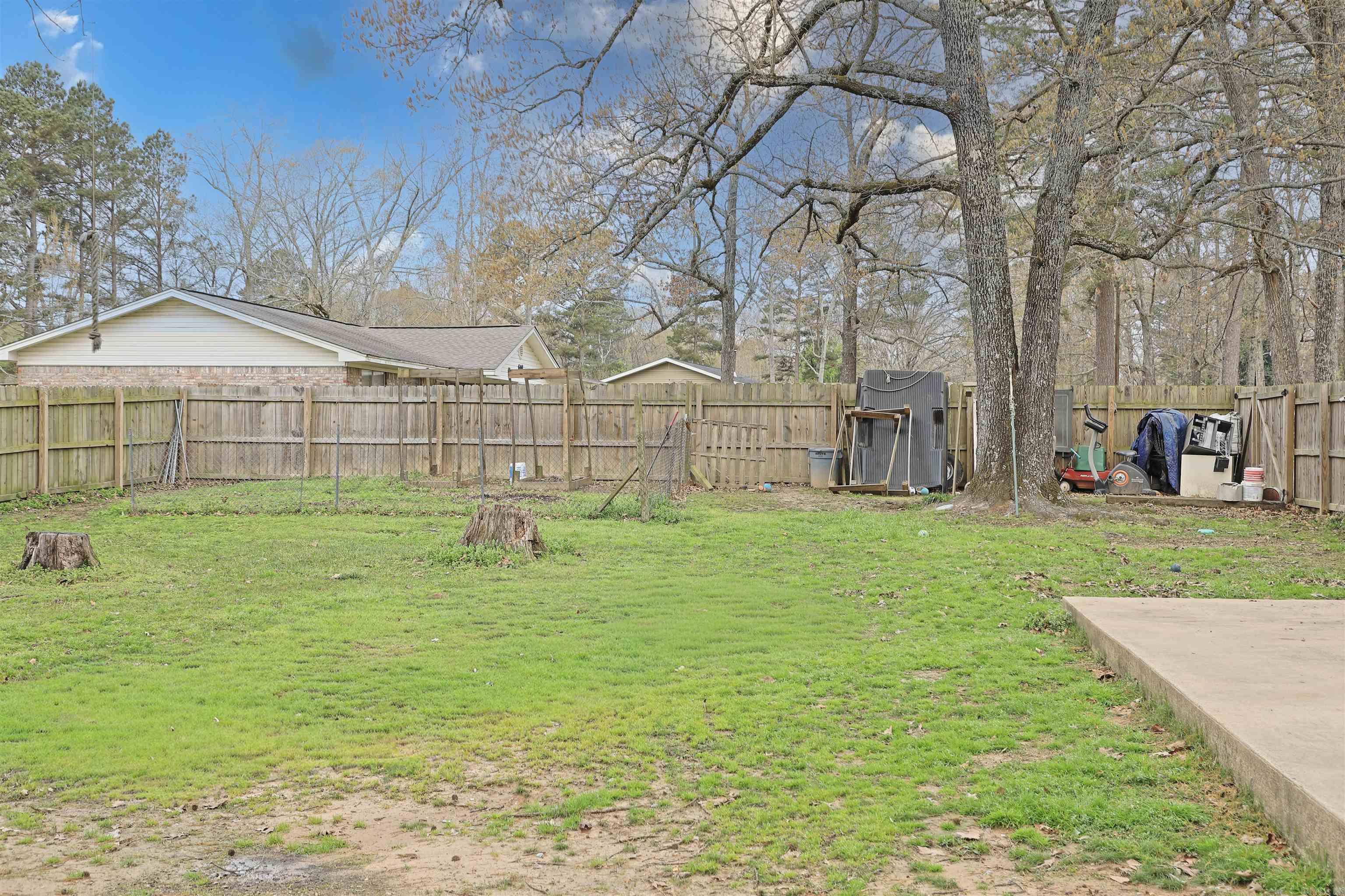 610 Reynolds Property Photo 21