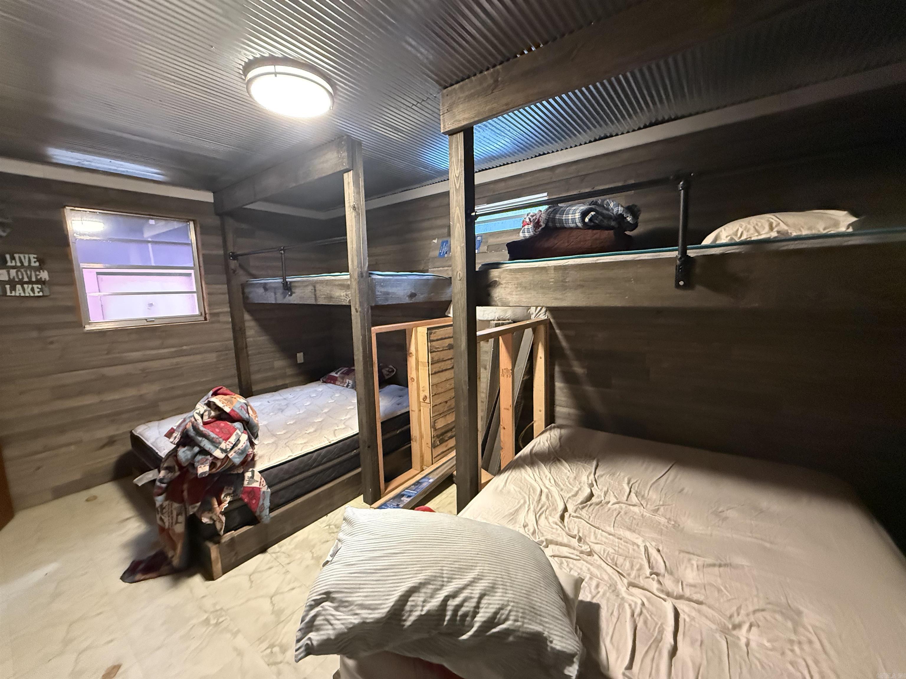 300 Canyon Property Photo 18