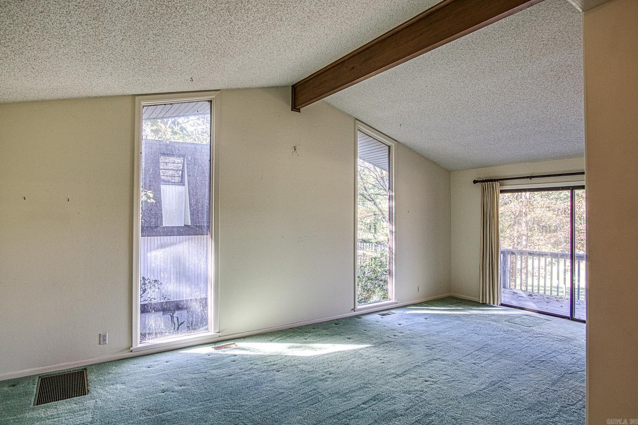 8 Alamito Lane Property Photo 2