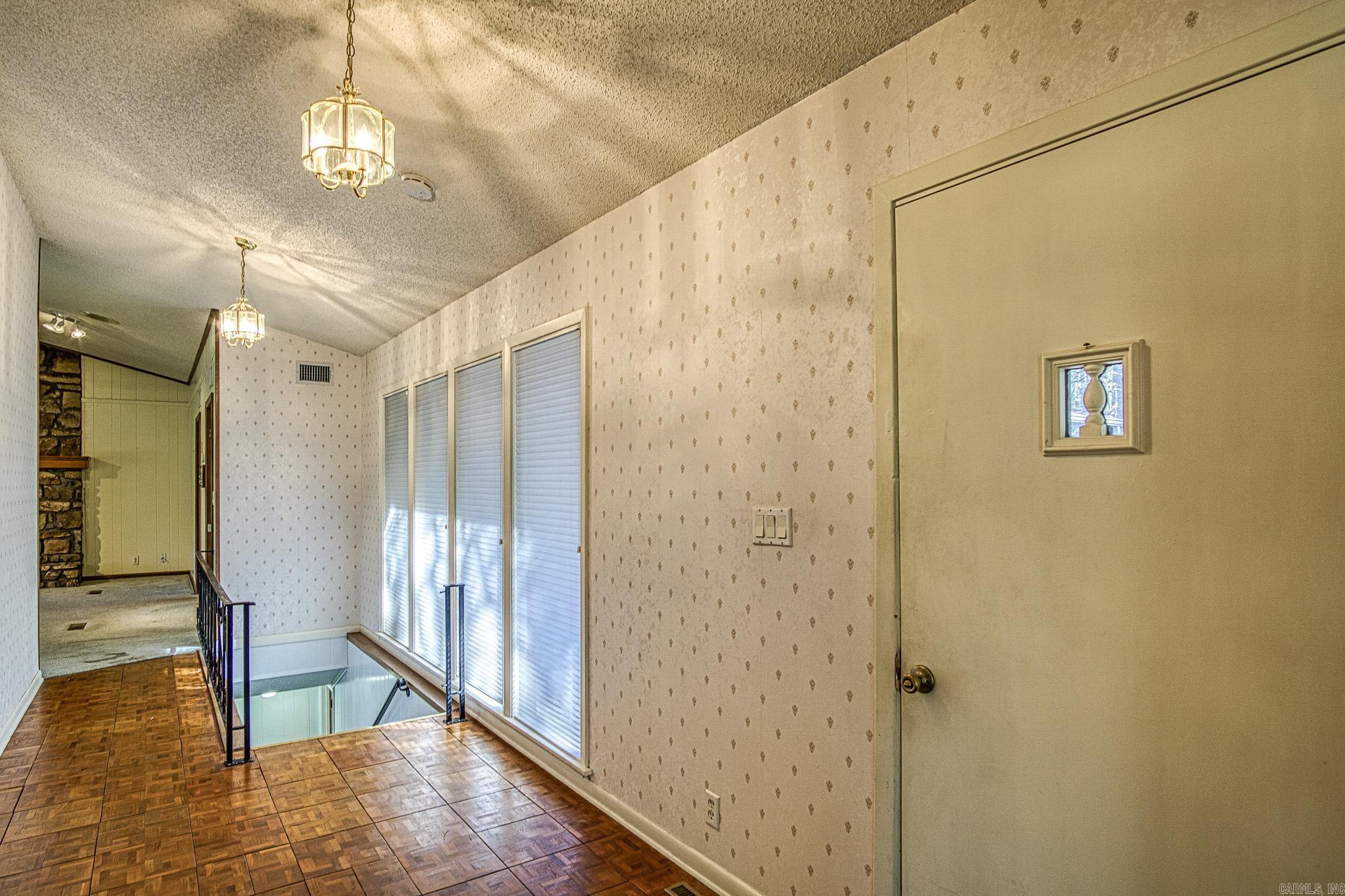 8 Alamito Lane Property Photo 6