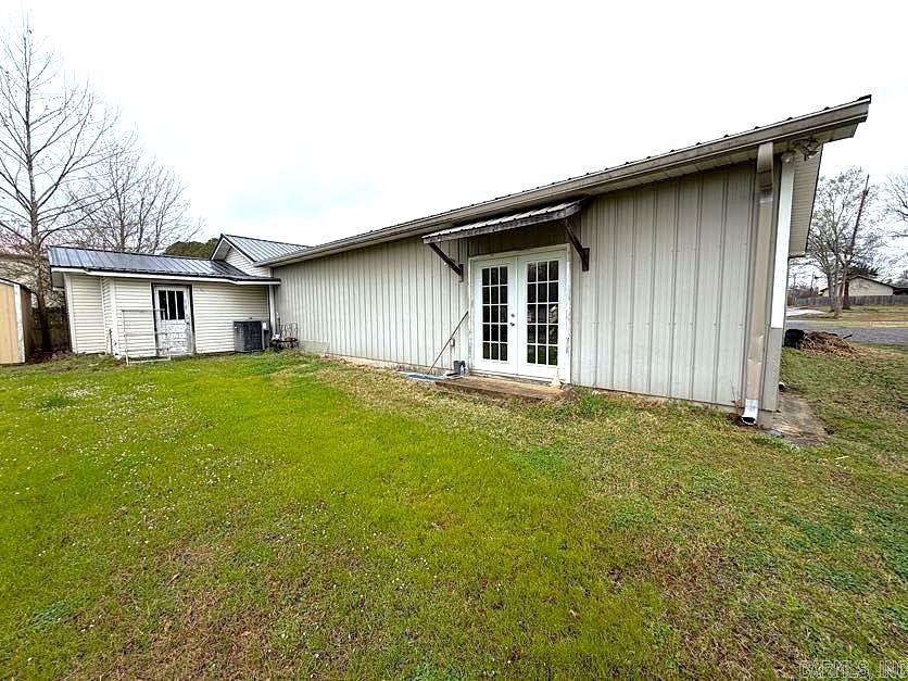 305 Dallas Avenue Property Photo 24