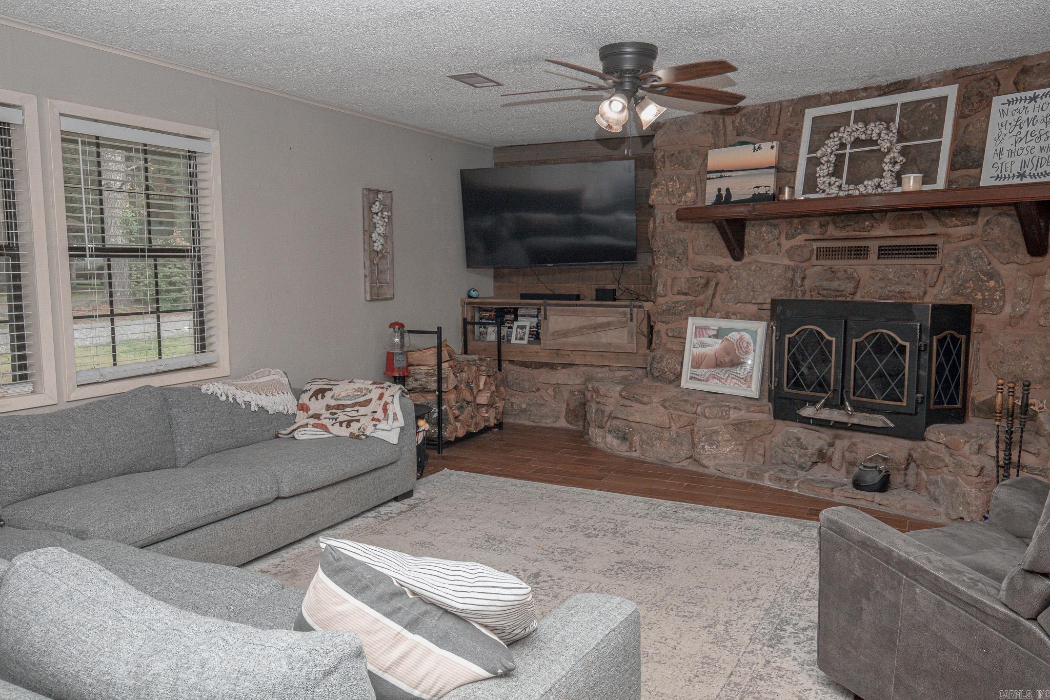2323 Hwy 291 N. Property Photo 5