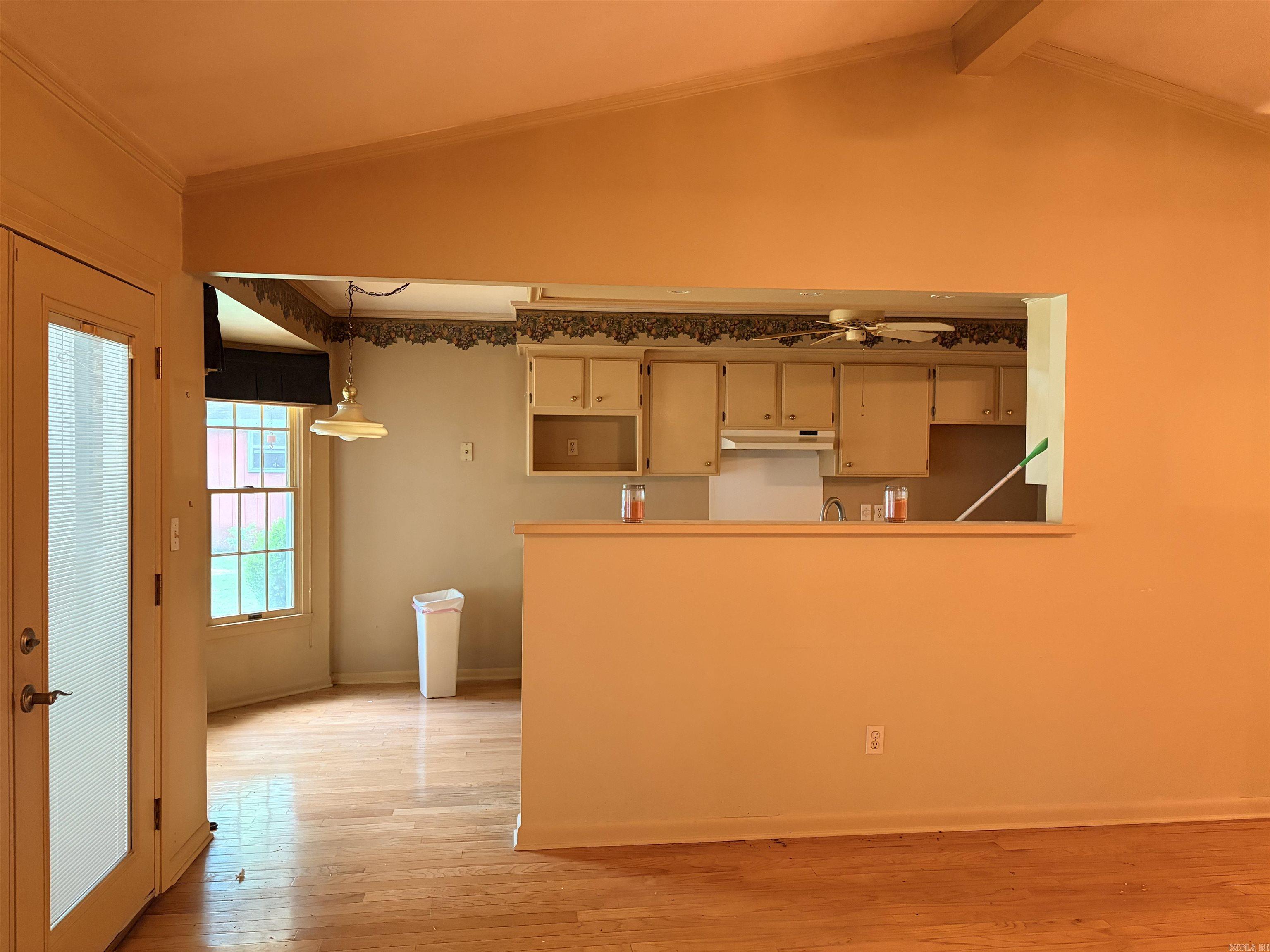 110 N Munn Property Photo 5