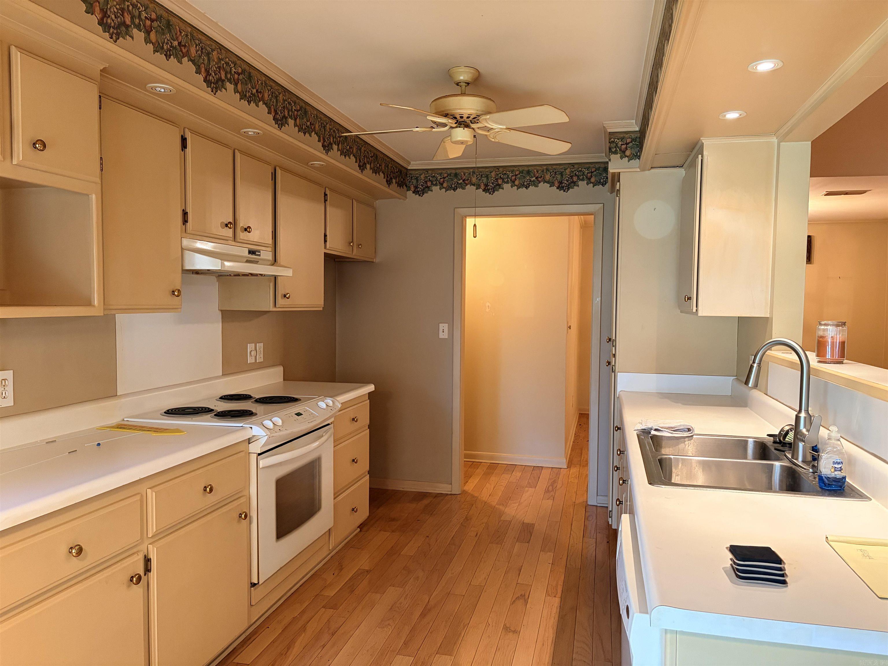 110 N Munn Property Photo 7