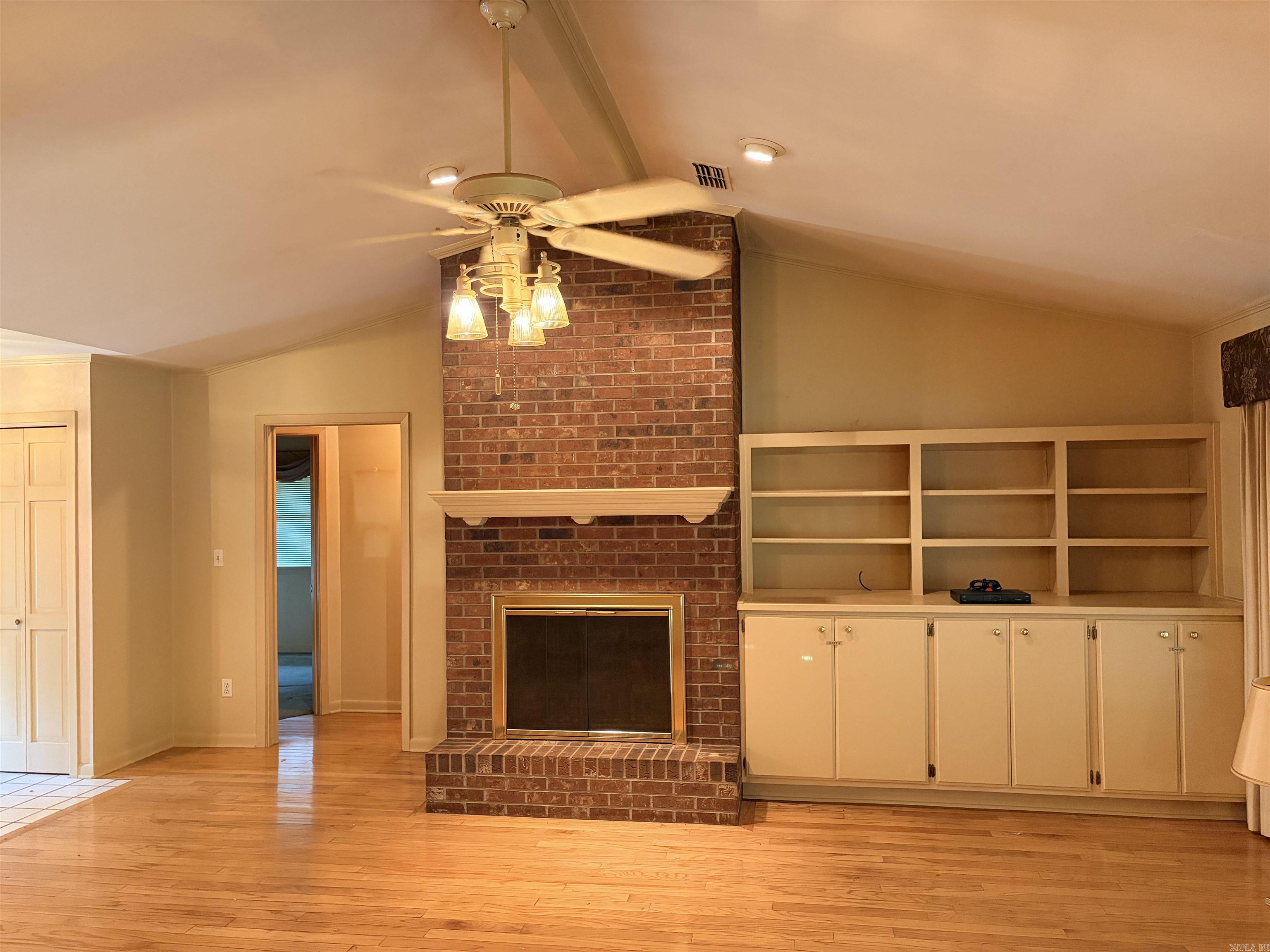 110 N Munn Property Photo 8