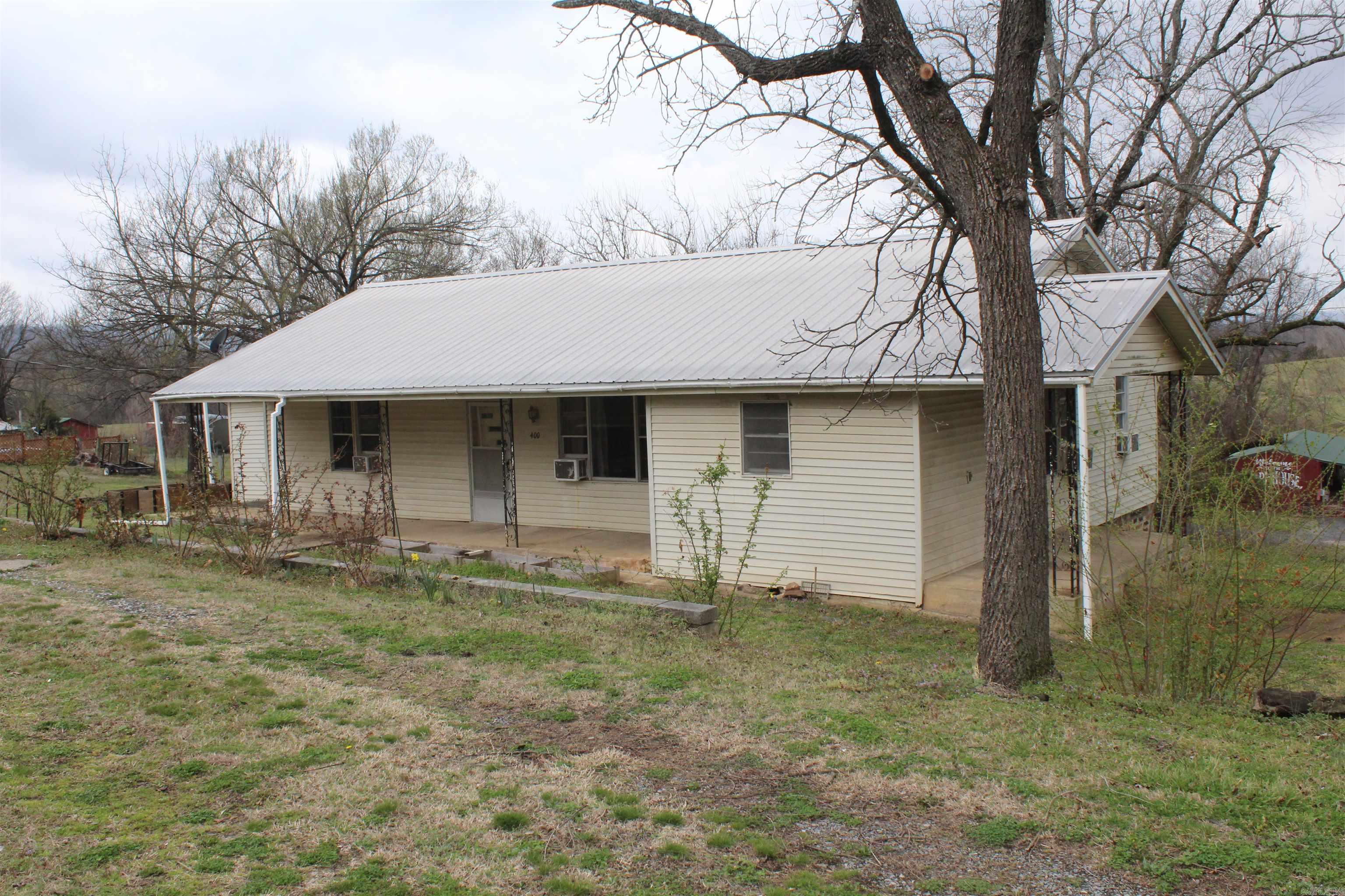 400 Canaan Road Property Photo 1