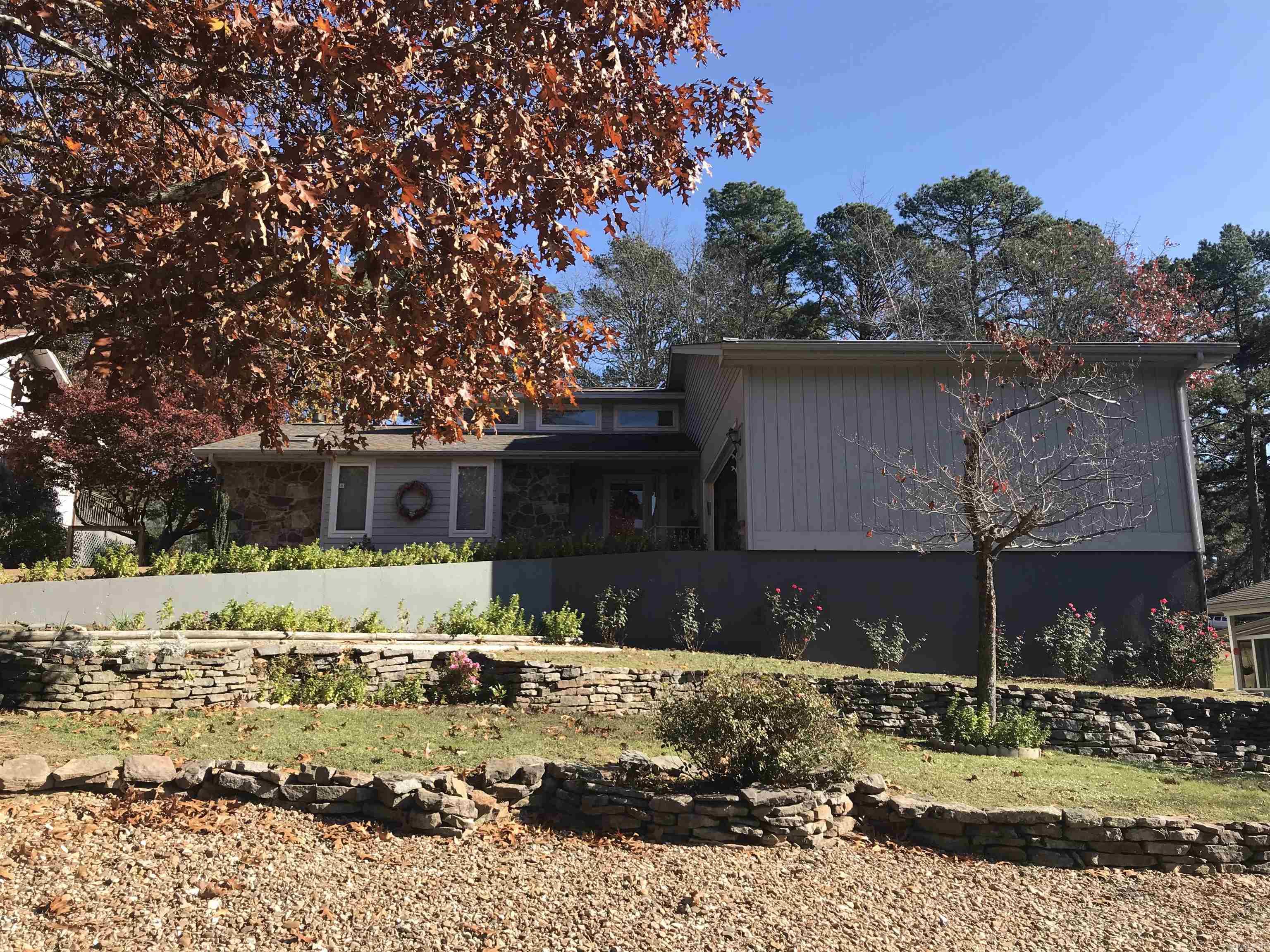 319 Snead Dr. Property Photo 3