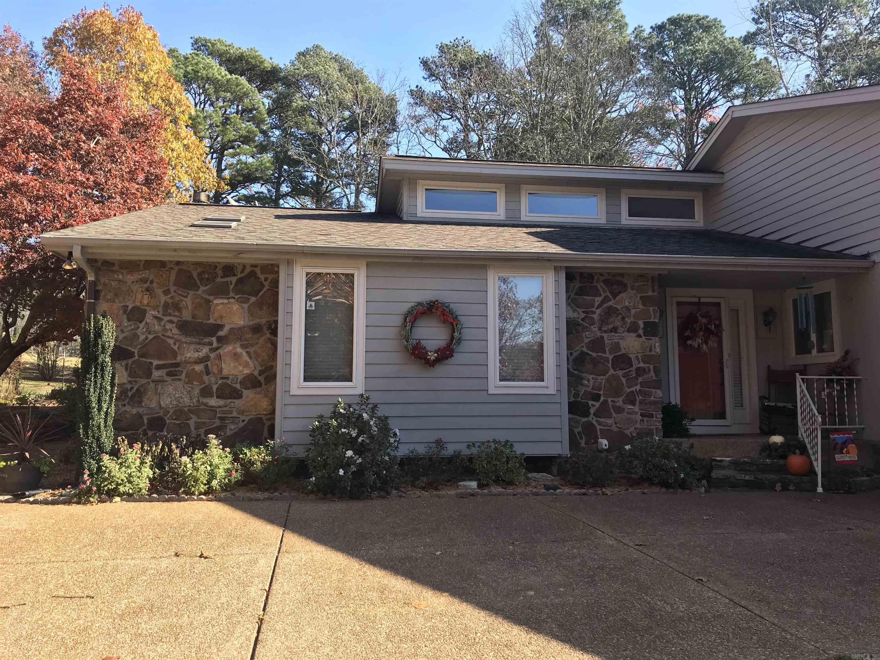319 Snead Dr. Property Photo 4