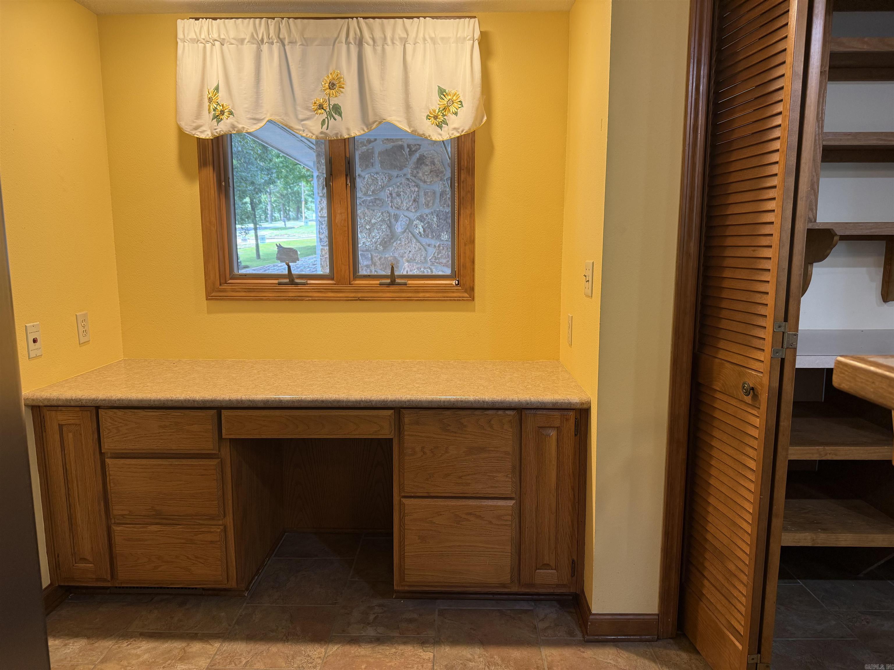 319 Snead Dr. Property Photo 20