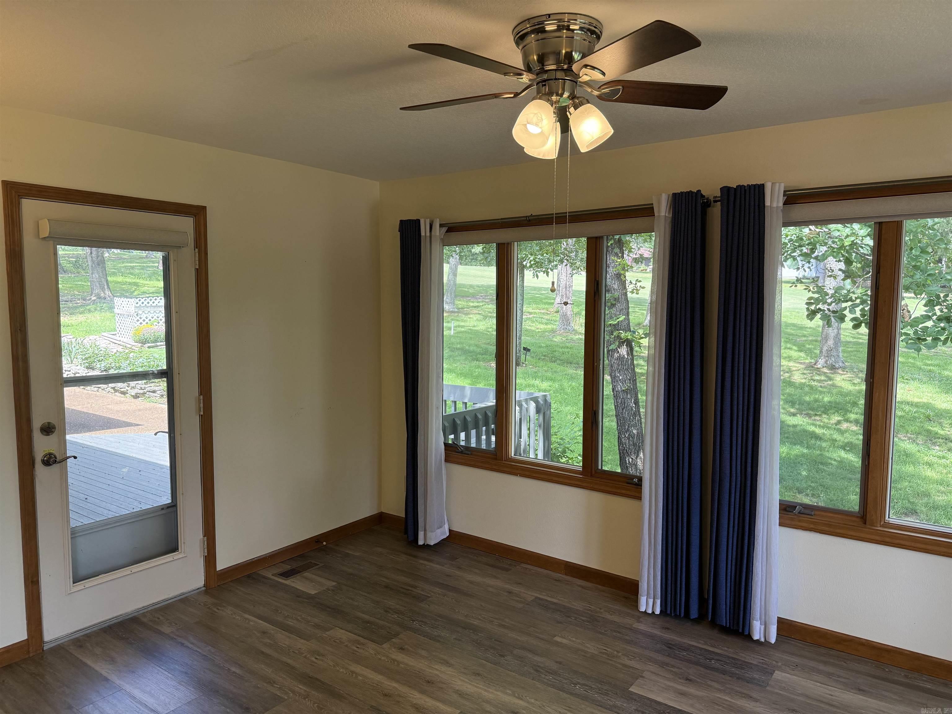 319 Snead Dr. Property Photo 23